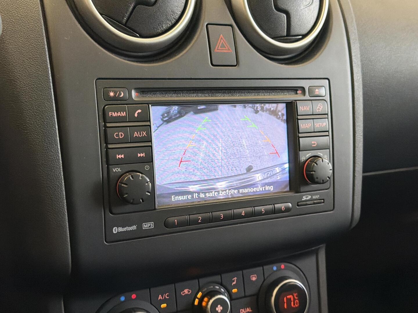 NISSAN Qashqai 2012