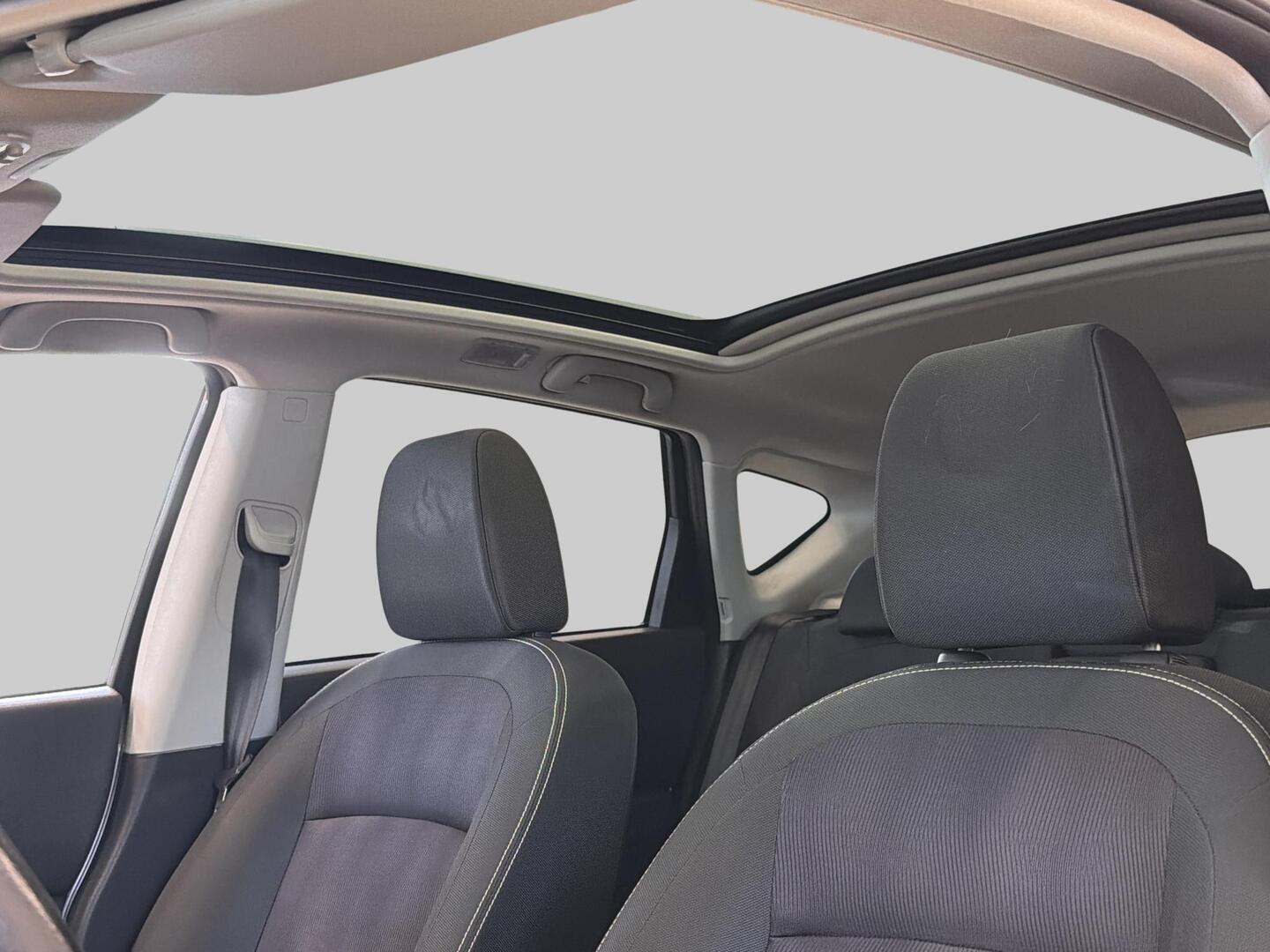 NISSAN Qashqai 2012