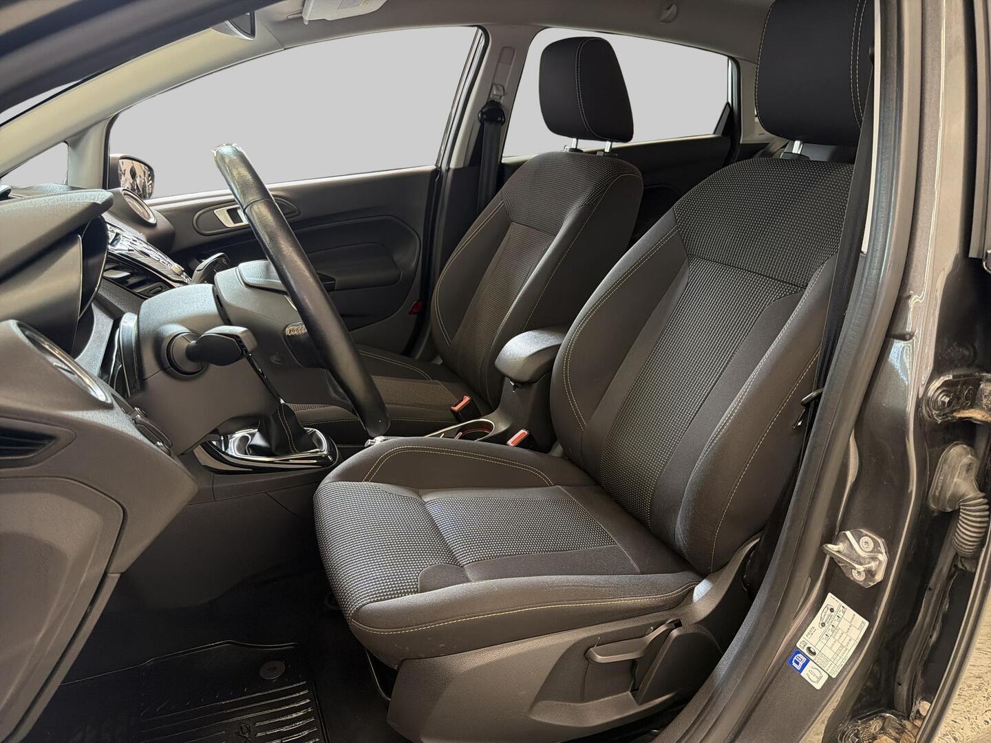 FORD Fiesta 2015