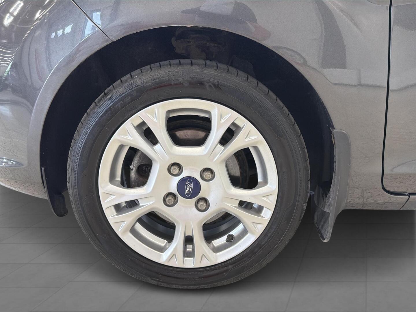 FORD Fiesta 2015