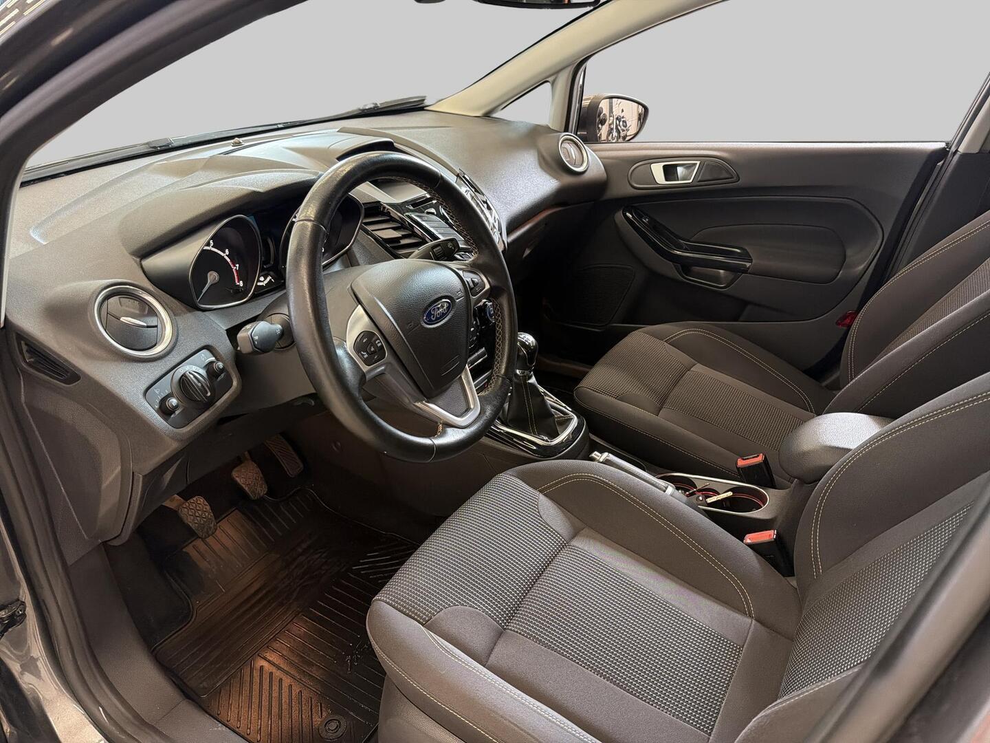 FORD Fiesta 2015