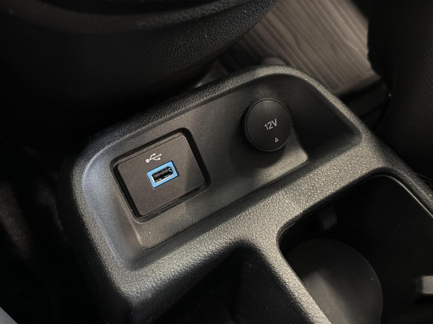 FORD Transit Connect 2023