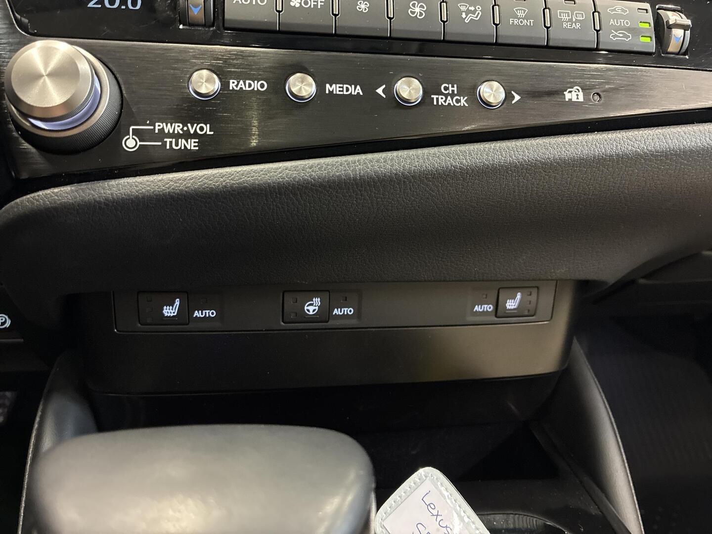 LEXUS ES 2024