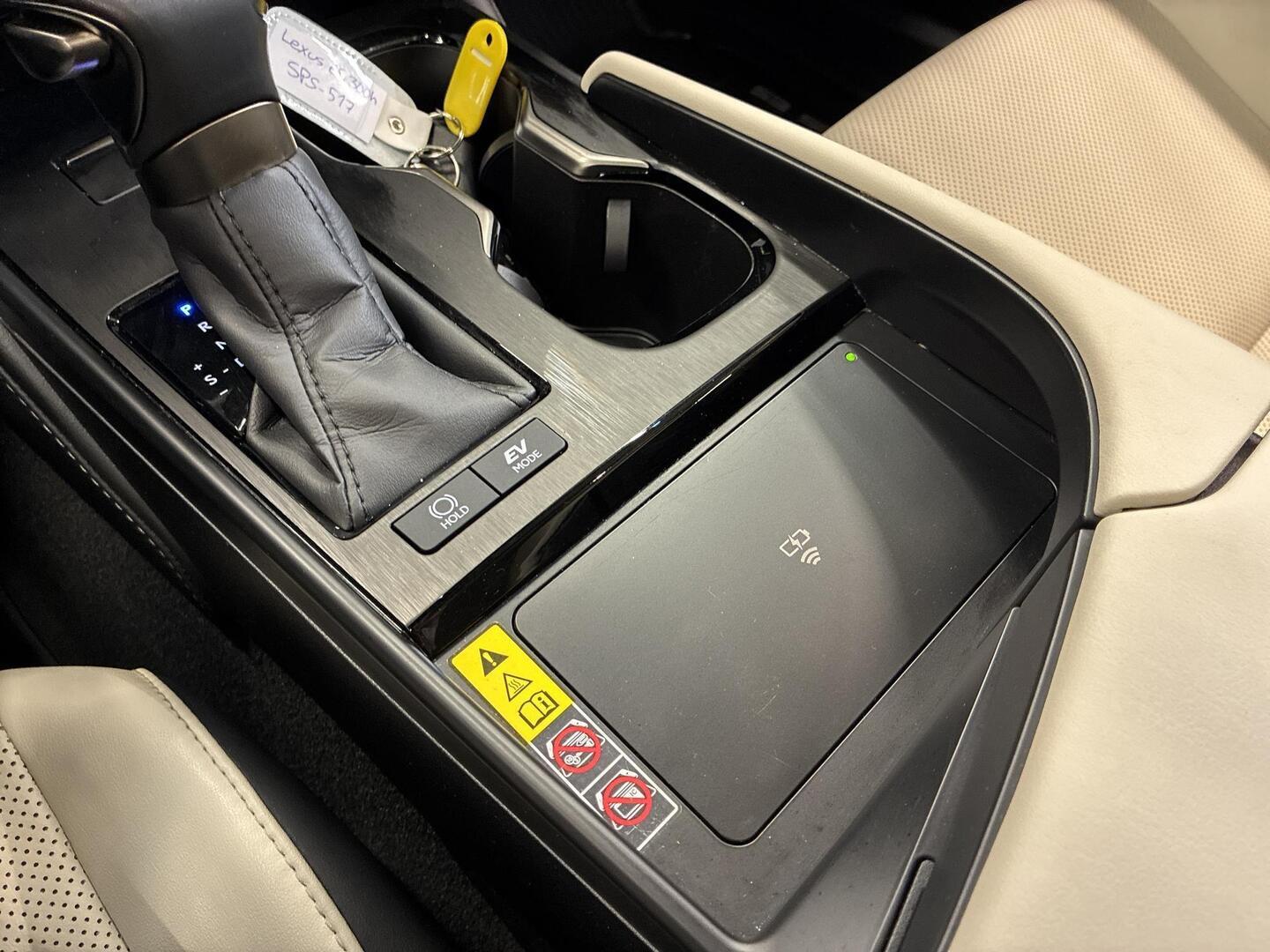 LEXUS ES 2024