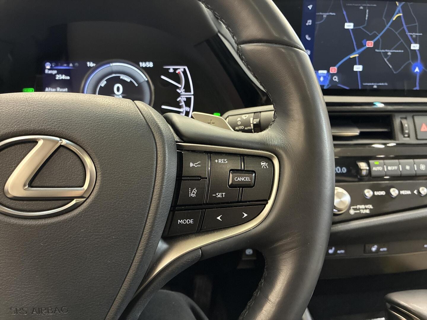LEXUS ES 2024