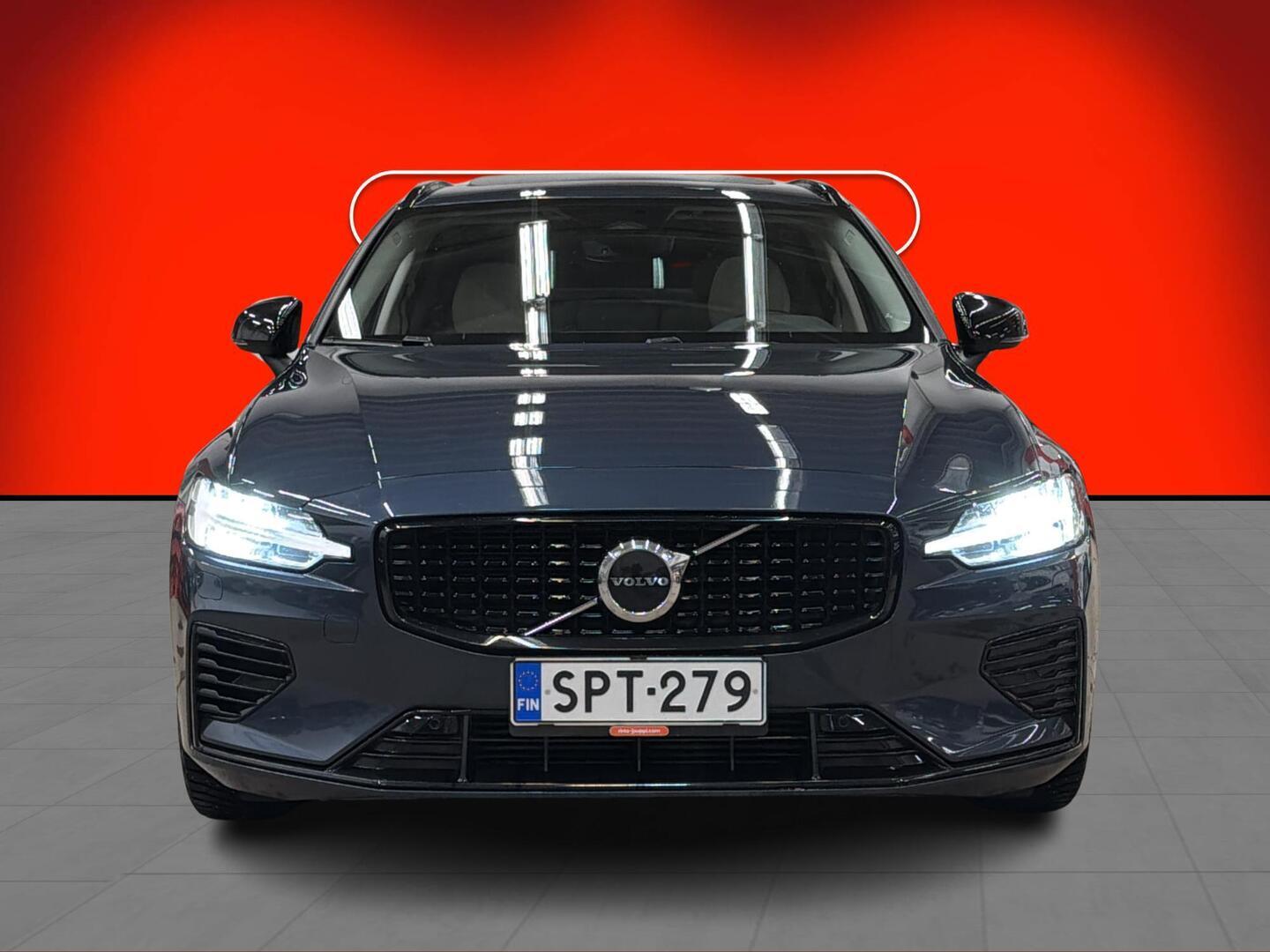 VOLVO V60 2024