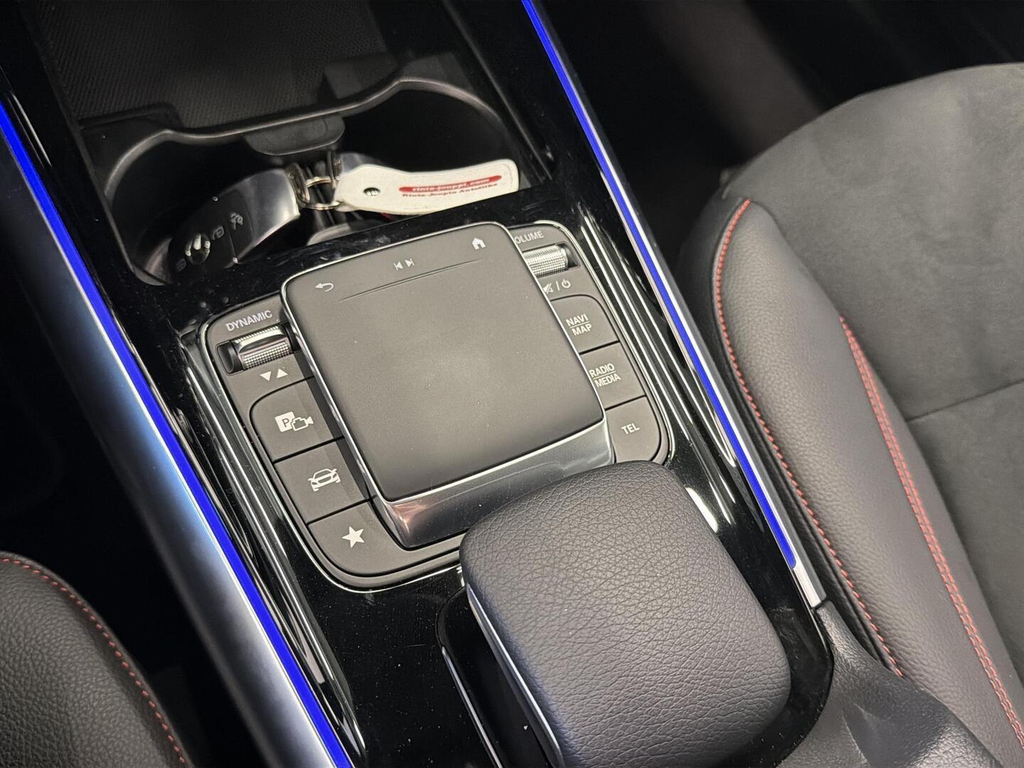 MERCEDES-BENZ EQA 2023