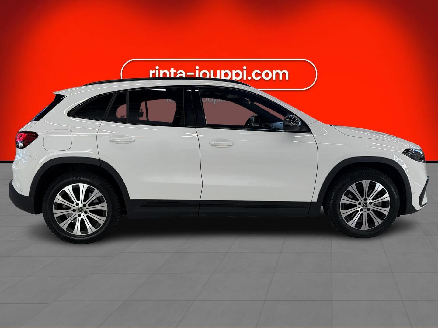 MERCEDES-BENZ EQA 2023