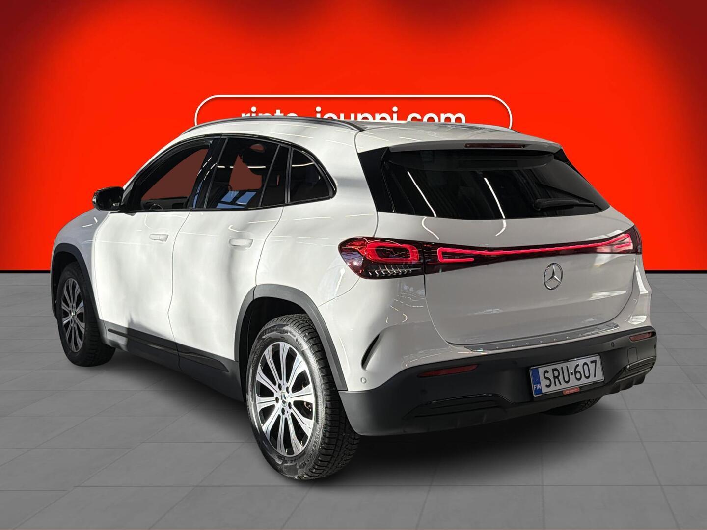 MERCEDES-BENZ EQA 2023