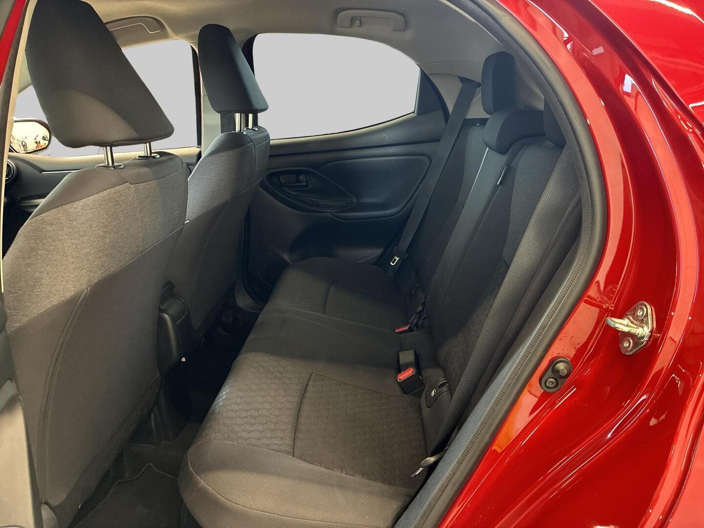 TOYOTA Yaris 2023