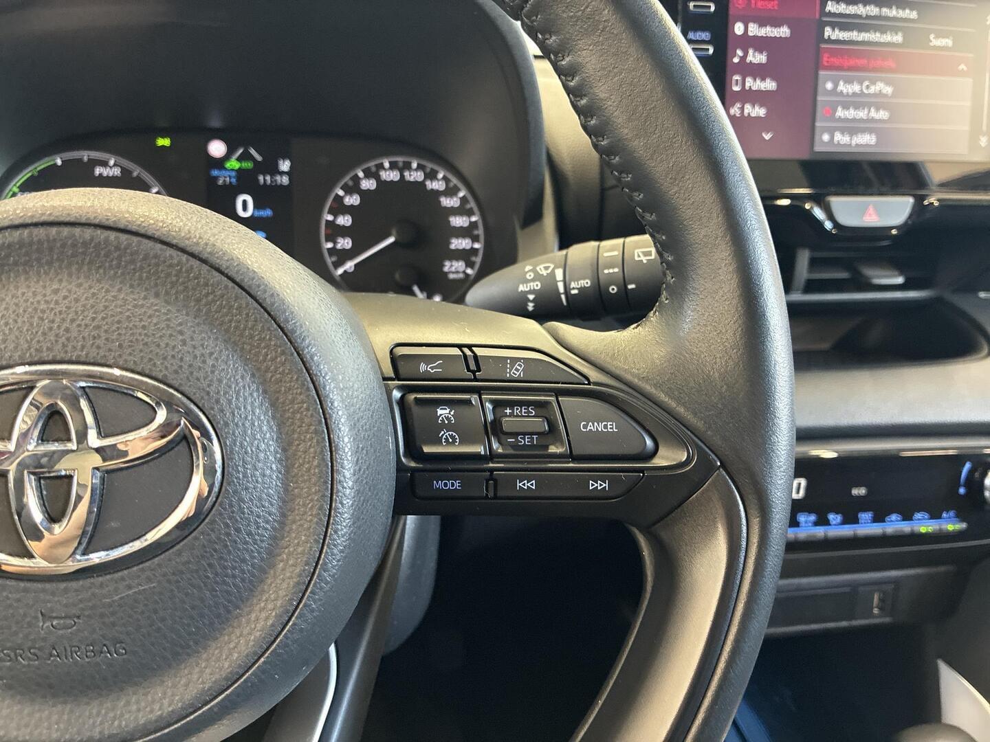 TOYOTA Yaris 2023
