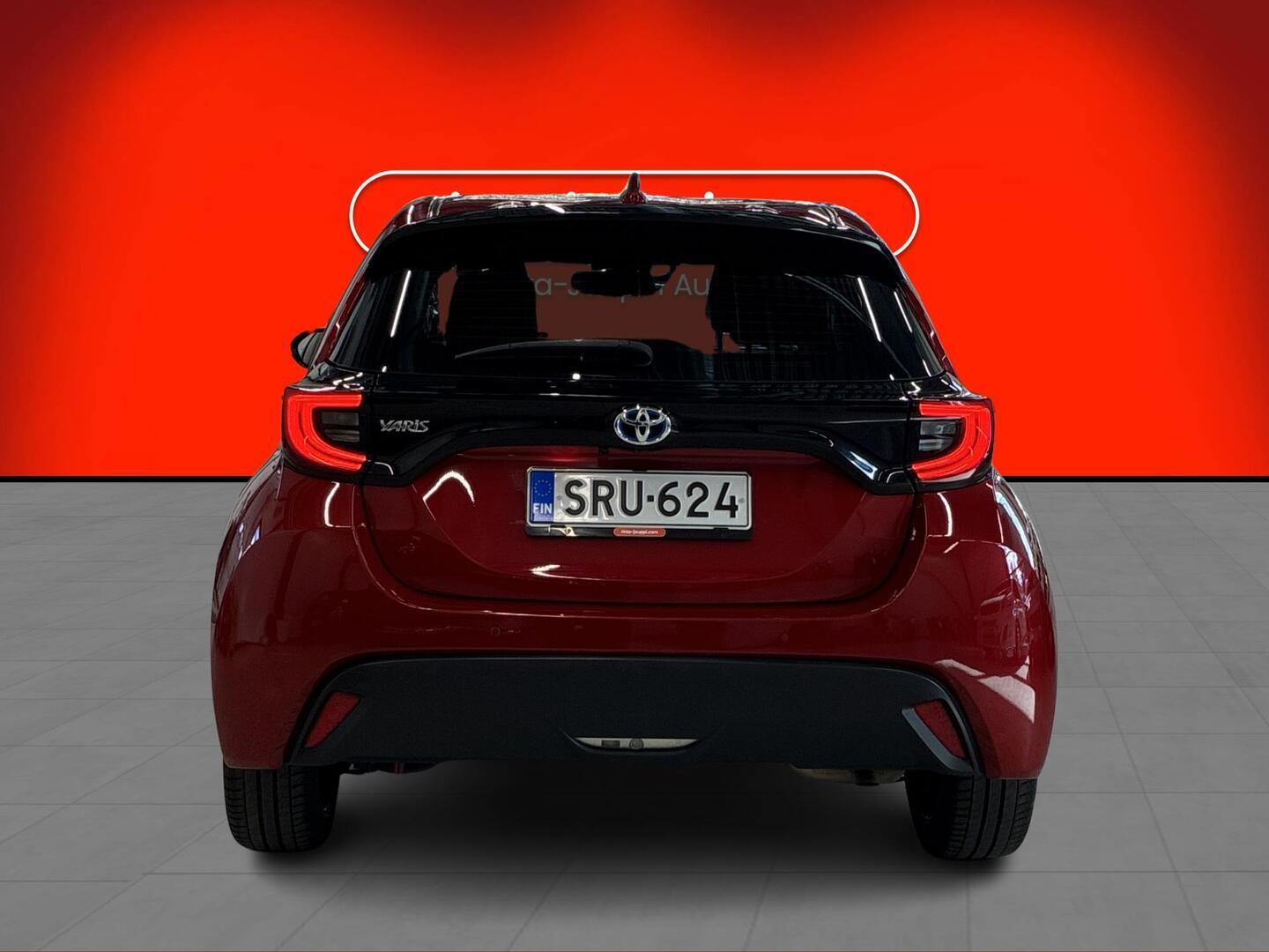 TOYOTA Yaris 2023
