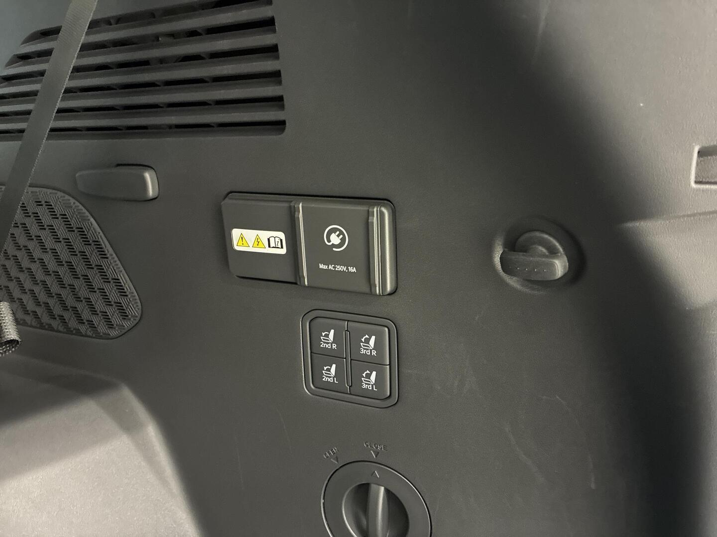 KIA EV9 2025
