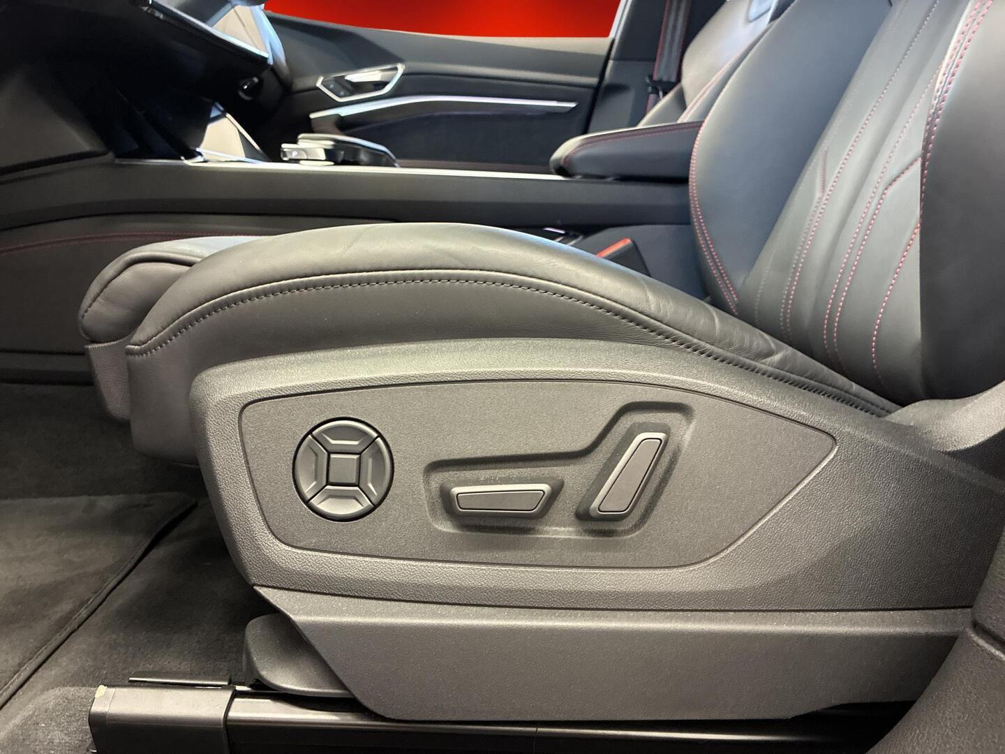 AUDI Q8 E-TRON 2024