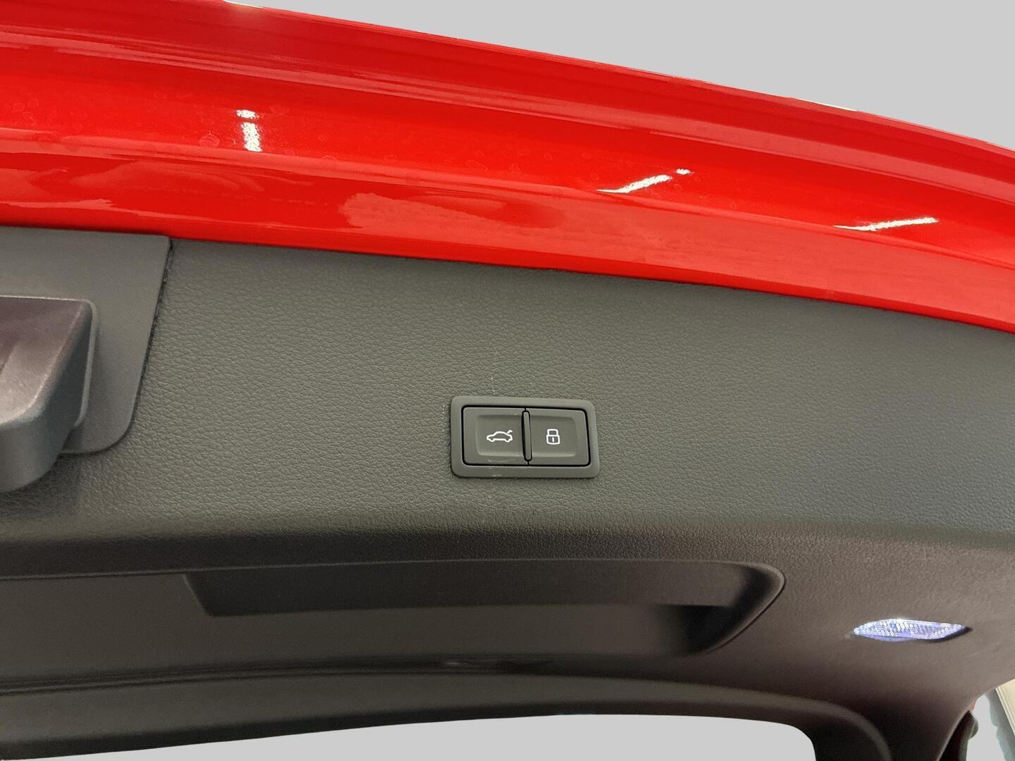 AUDI Q8 E-TRON 2024