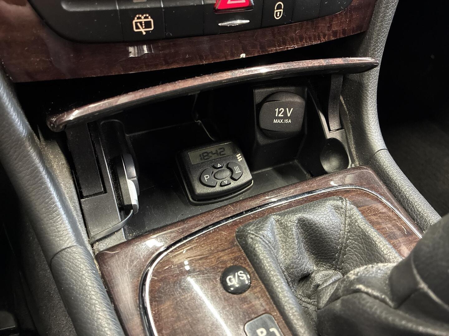 MERCEDES-BENZ E 2006