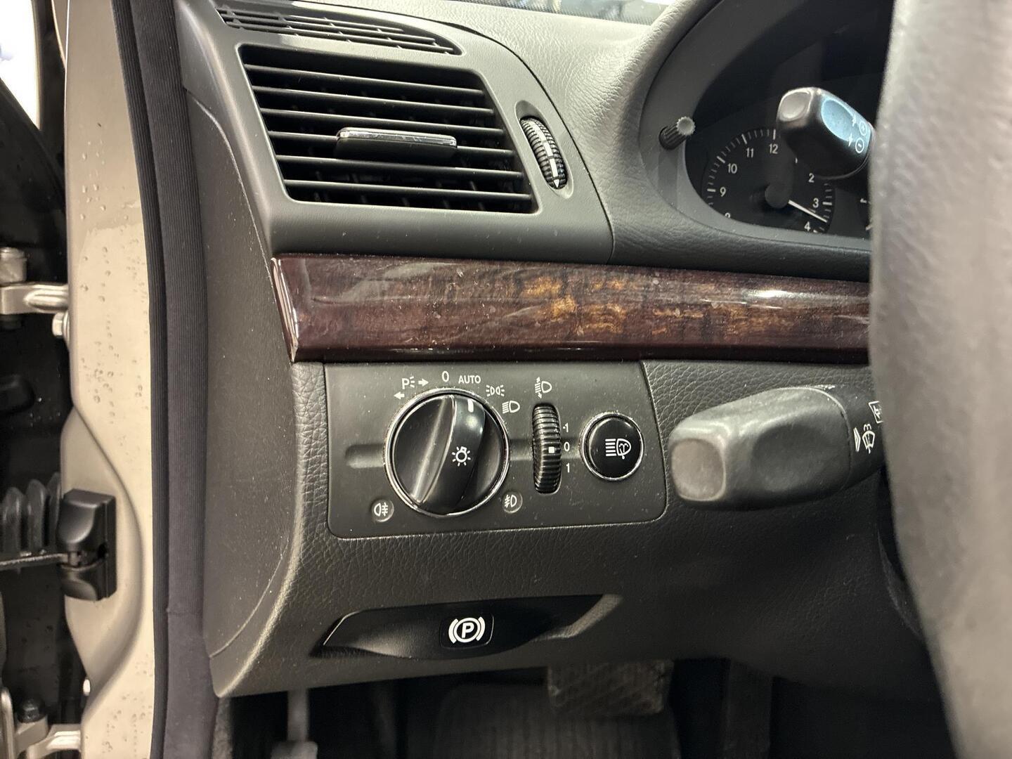 MERCEDES-BENZ E 2006