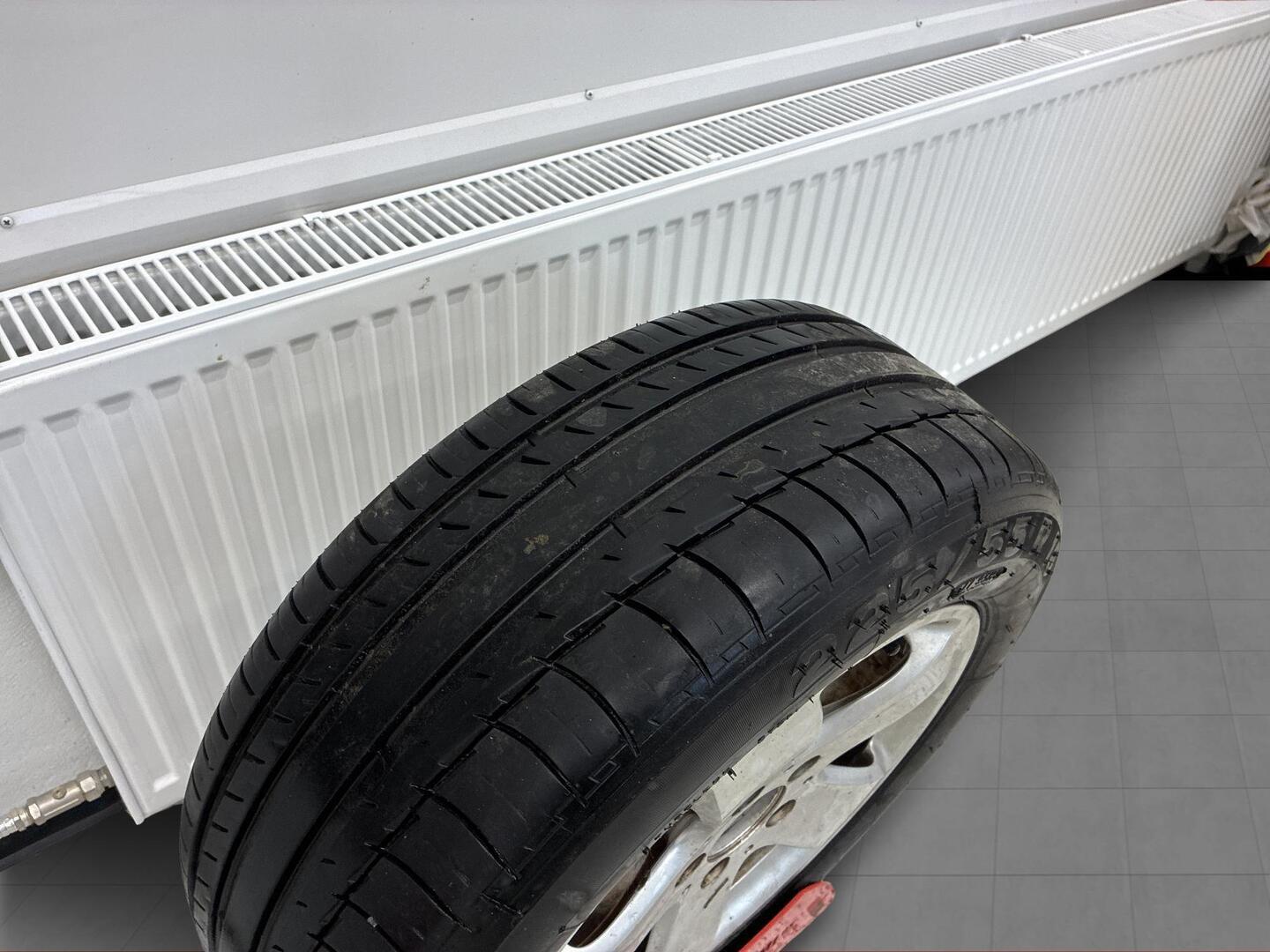 MERCEDES-BENZ E 2006