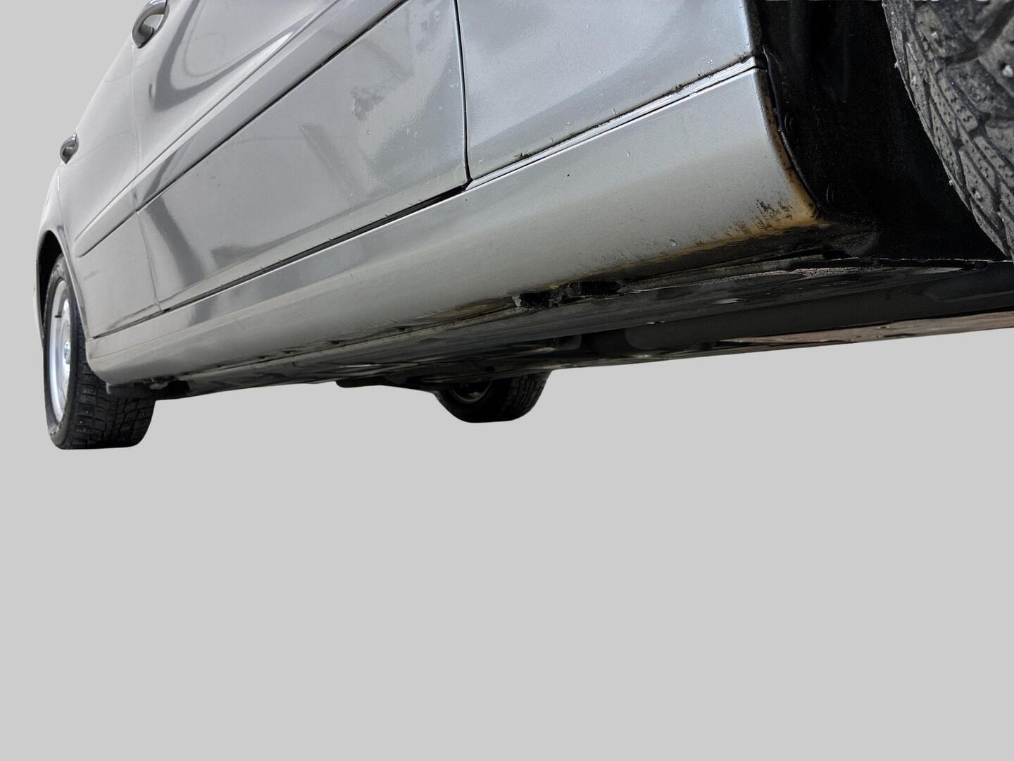 MERCEDES-BENZ E 2006