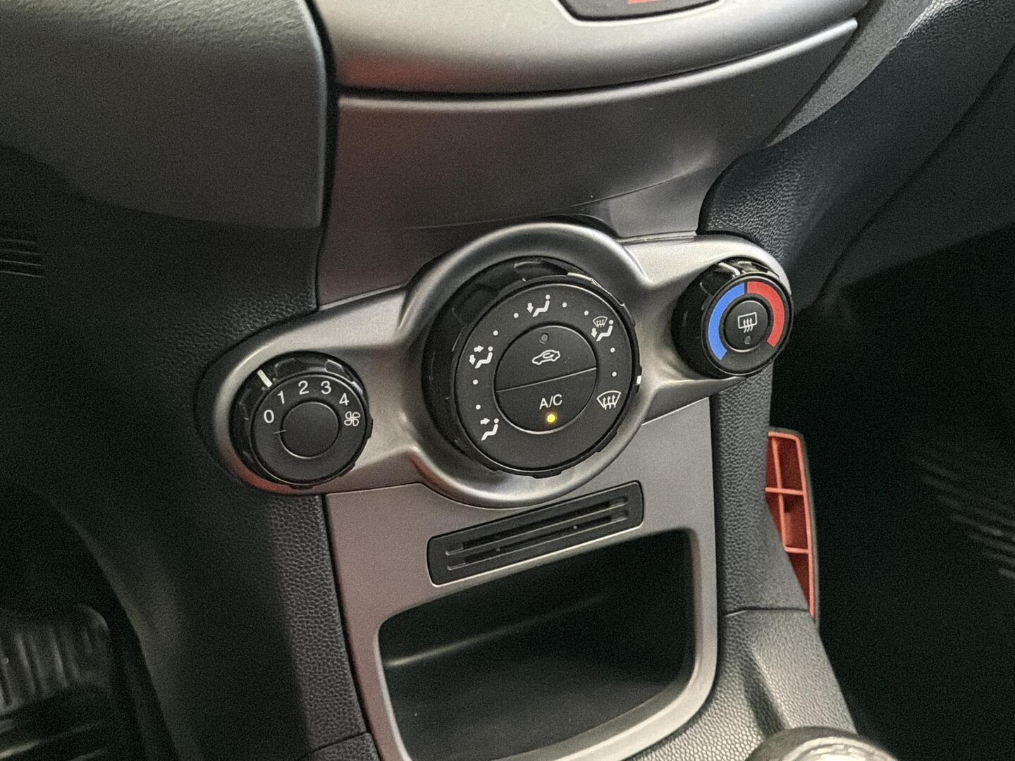 FORD Fiesta 2010