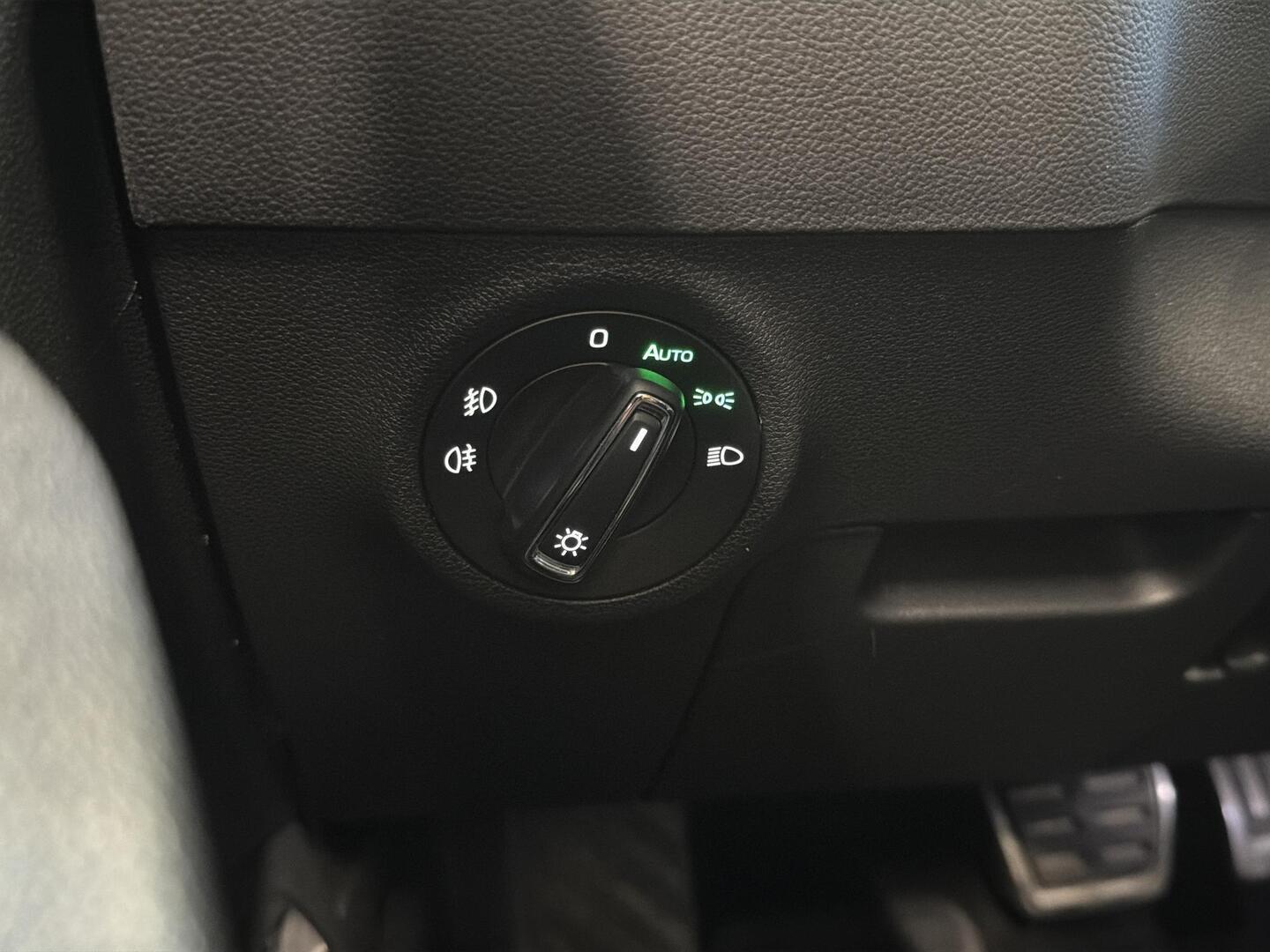 SKODA Karoq 2019