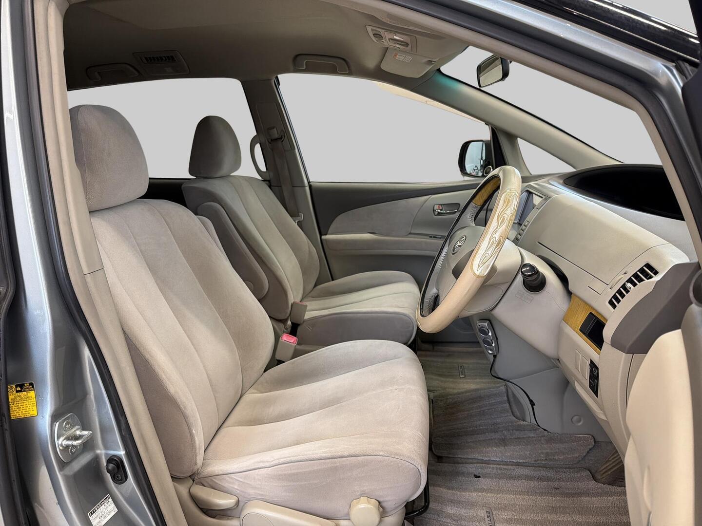 TOYOTA Estima 2007