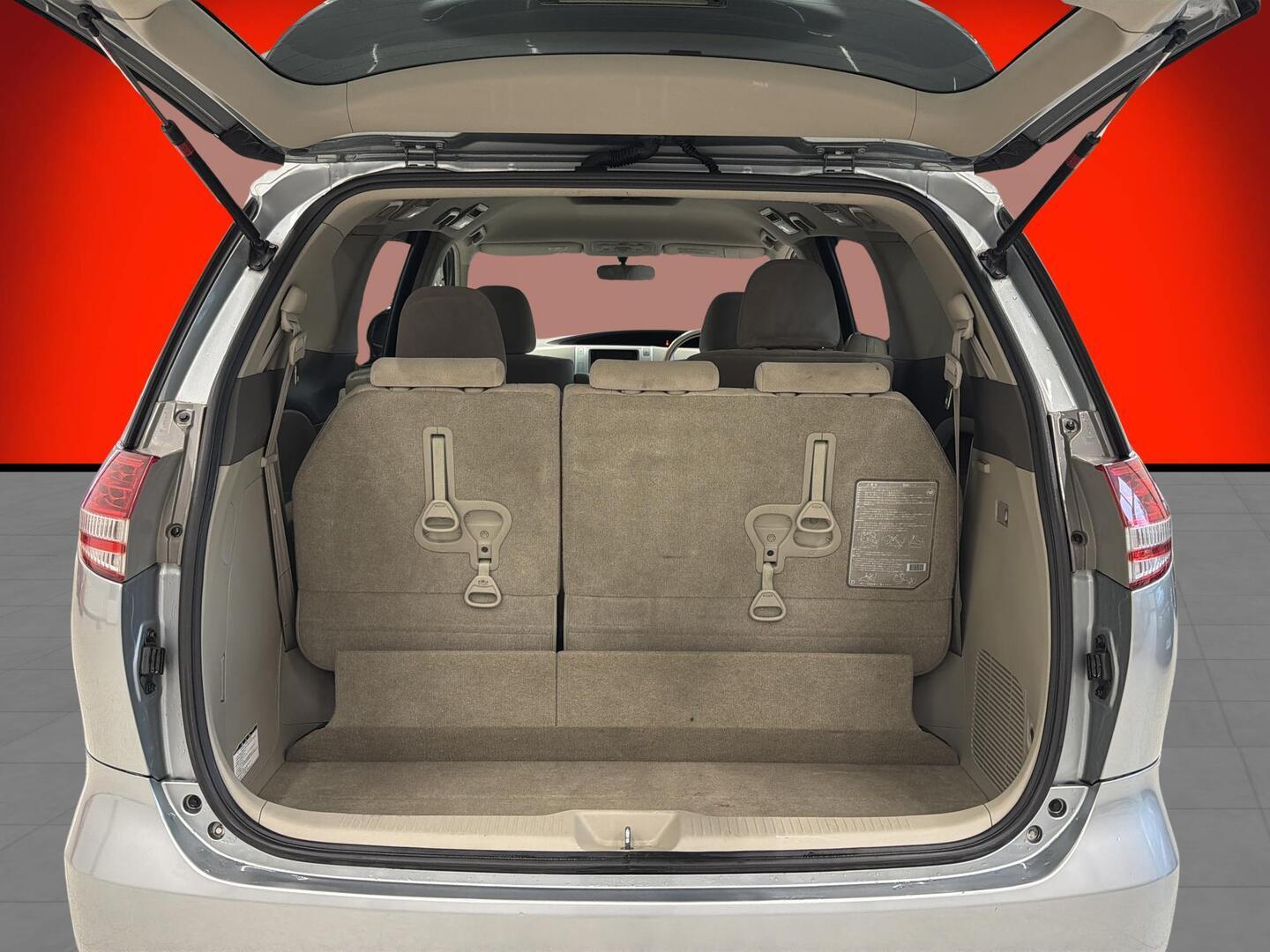 TOYOTA Estima 2007