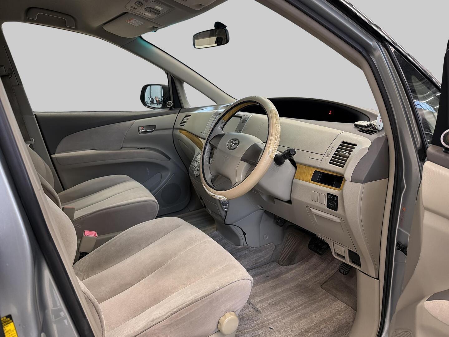 TOYOTA Estima 2007