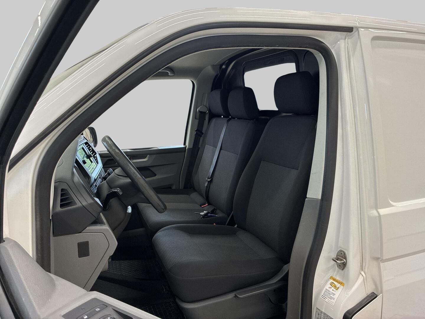 VOLKSWAGEN Transporter 2020