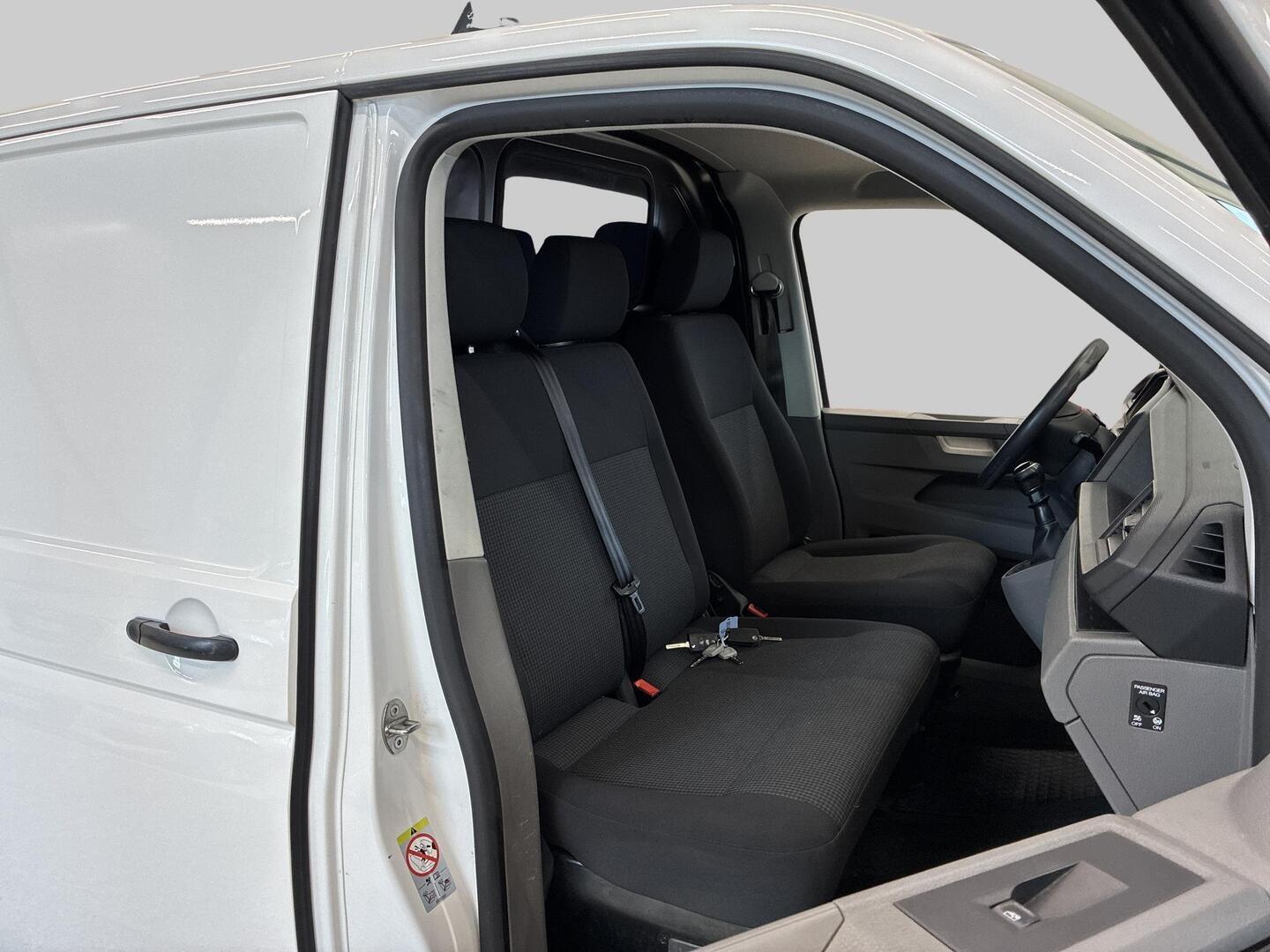 VOLKSWAGEN Transporter 2020