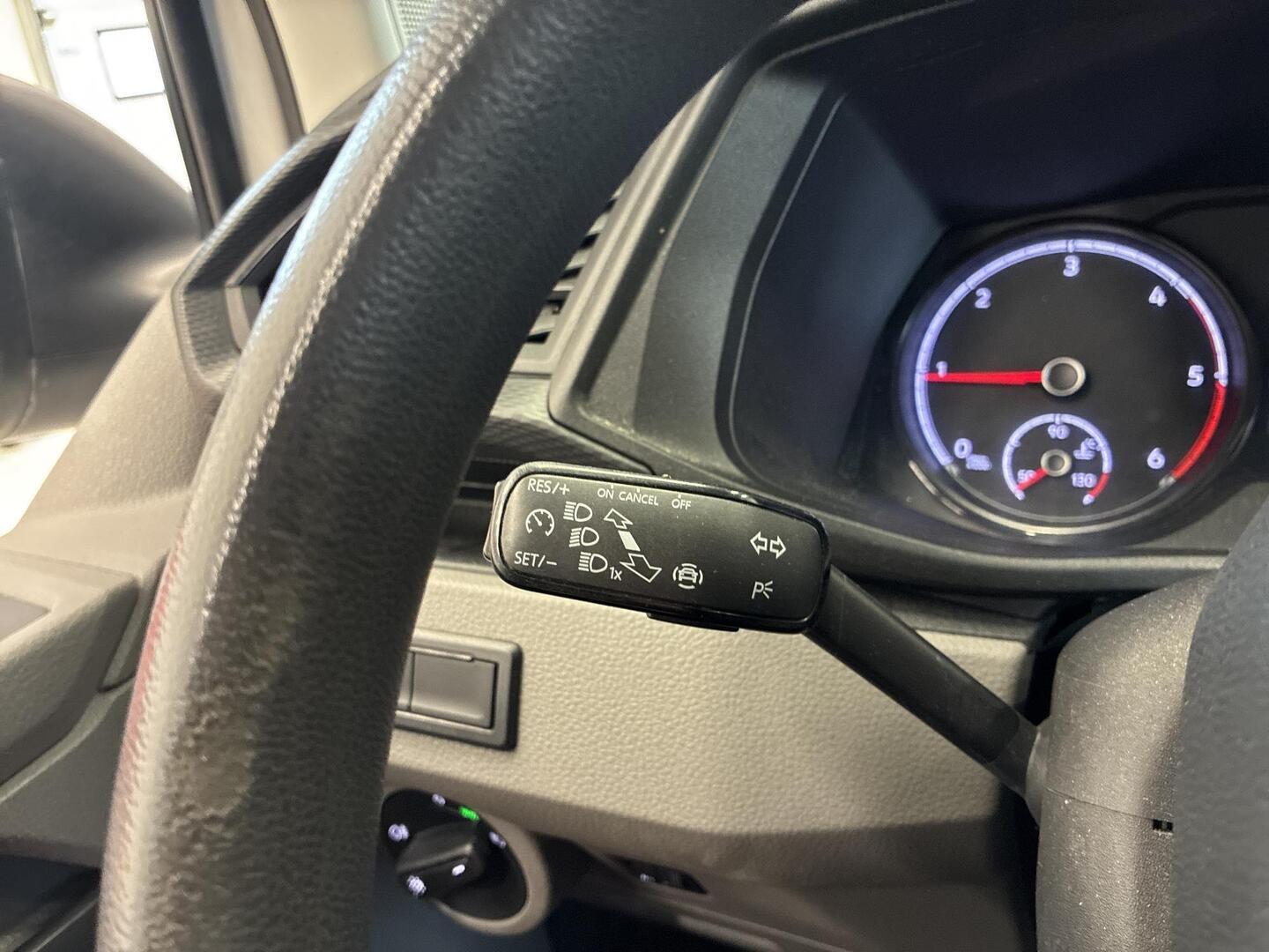 VOLKSWAGEN Transporter 2020