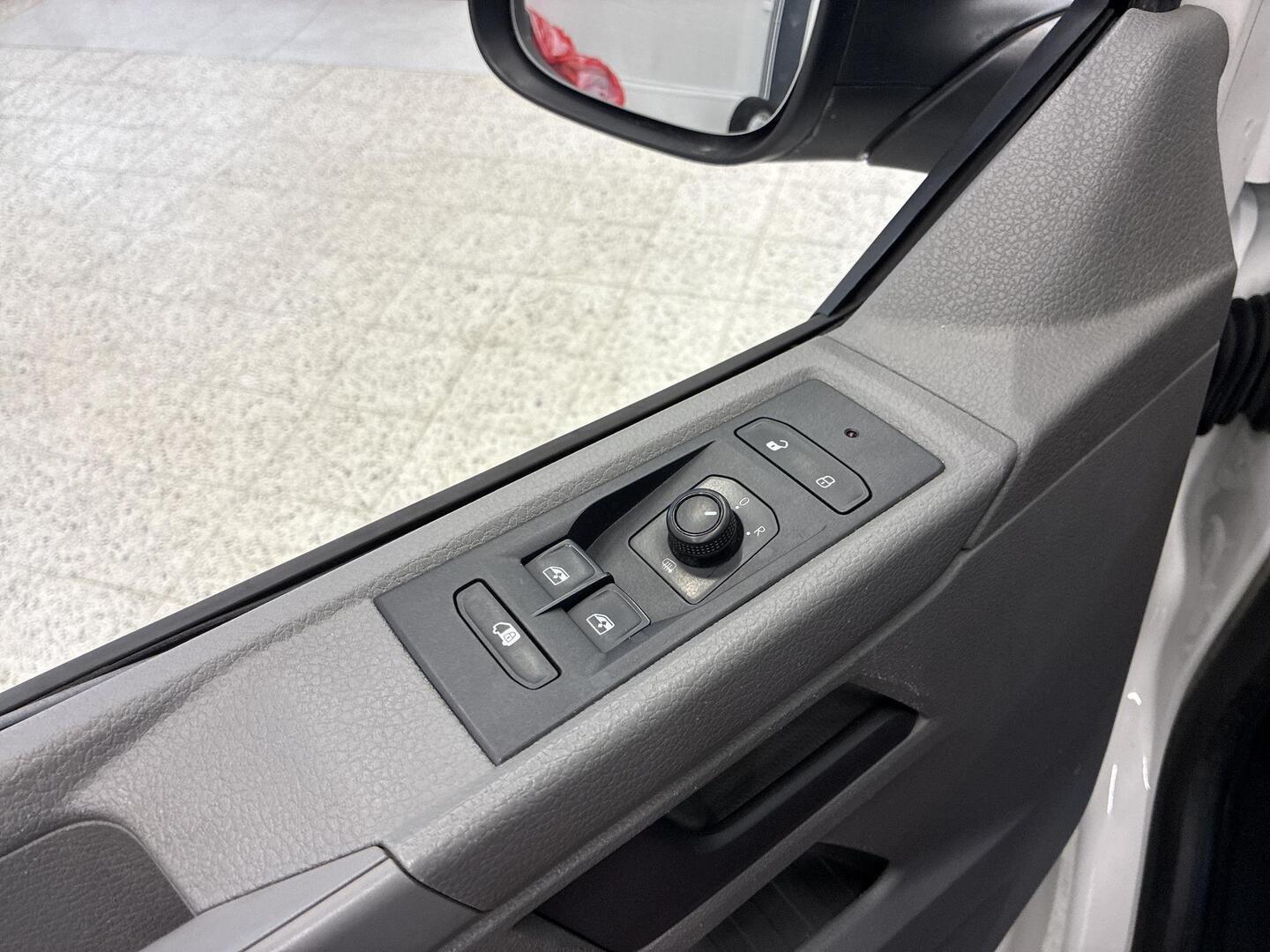 VOLKSWAGEN Transporter 2020
