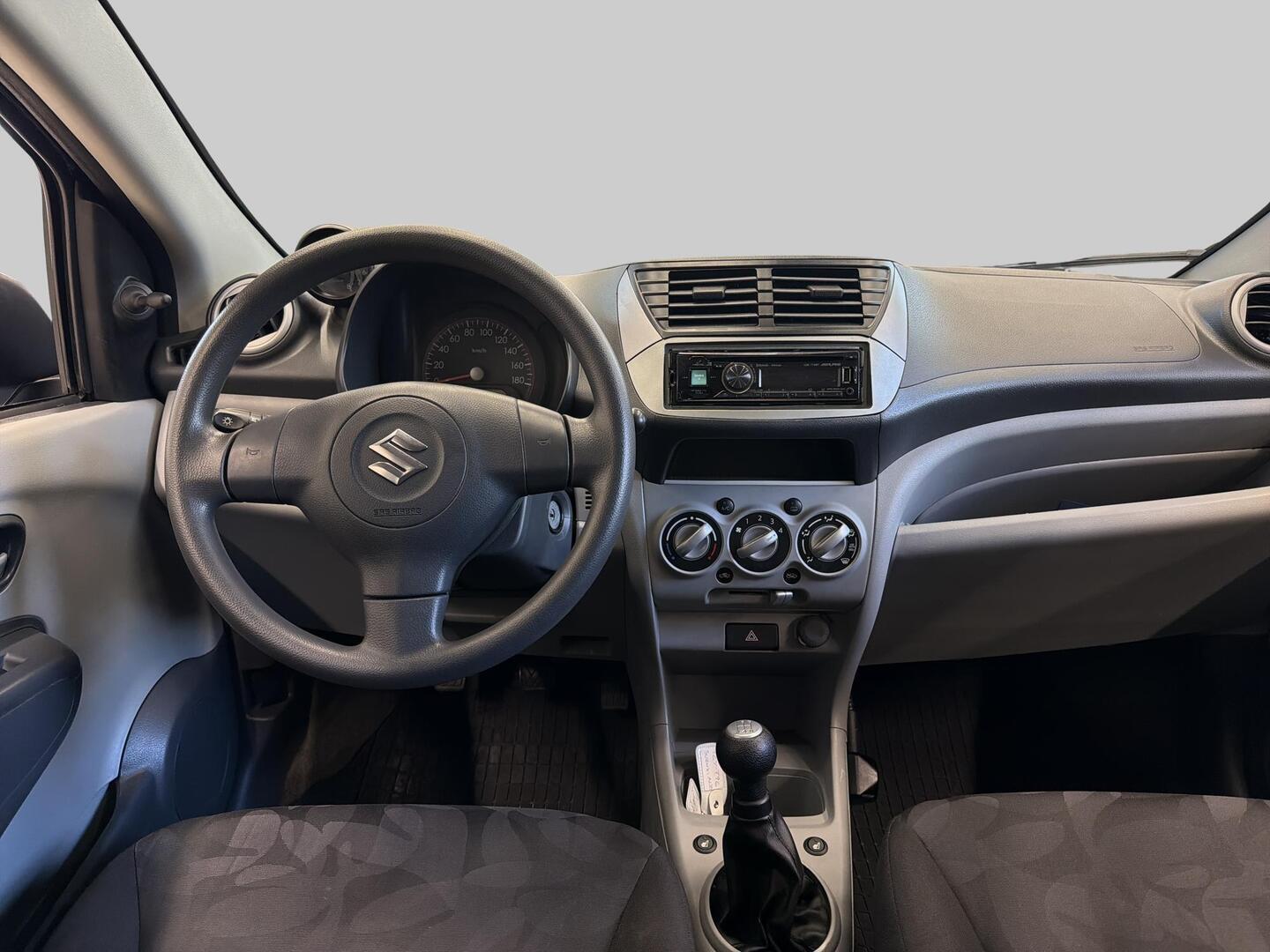 SUZUKI Alto 2011