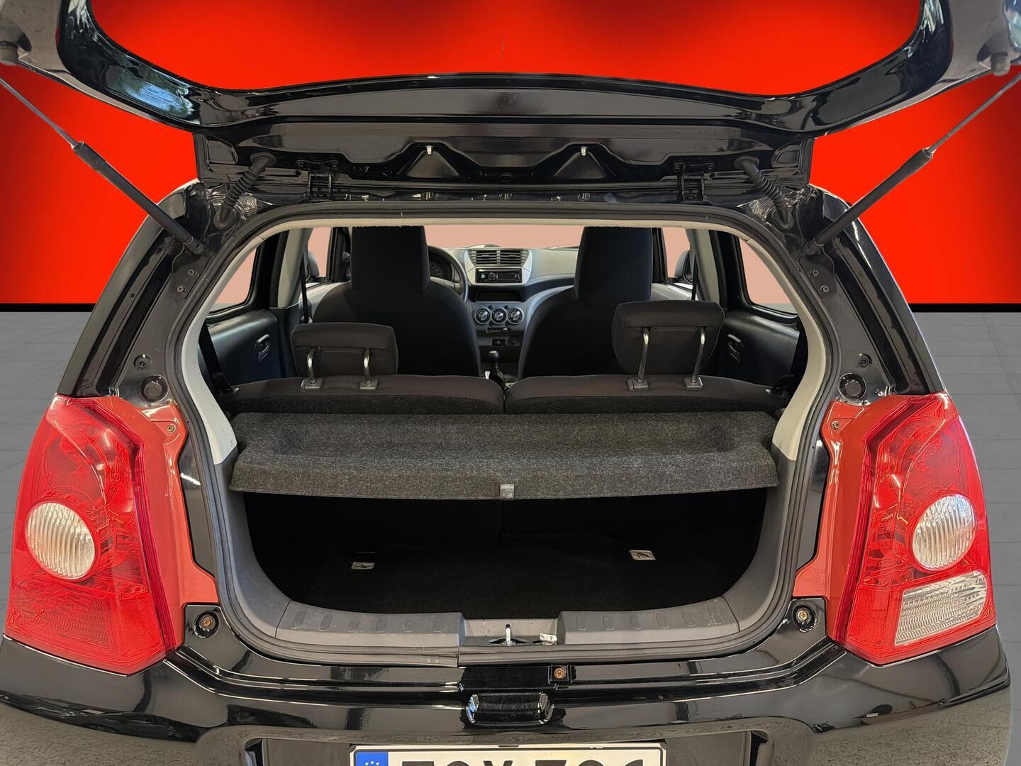 SUZUKI Alto 2011