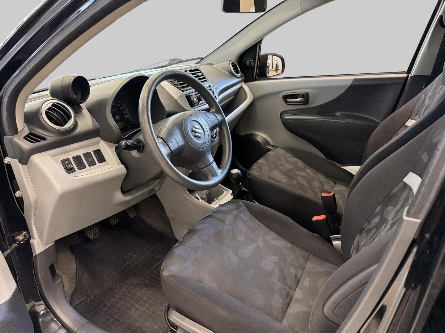 SUZUKI Alto 2011