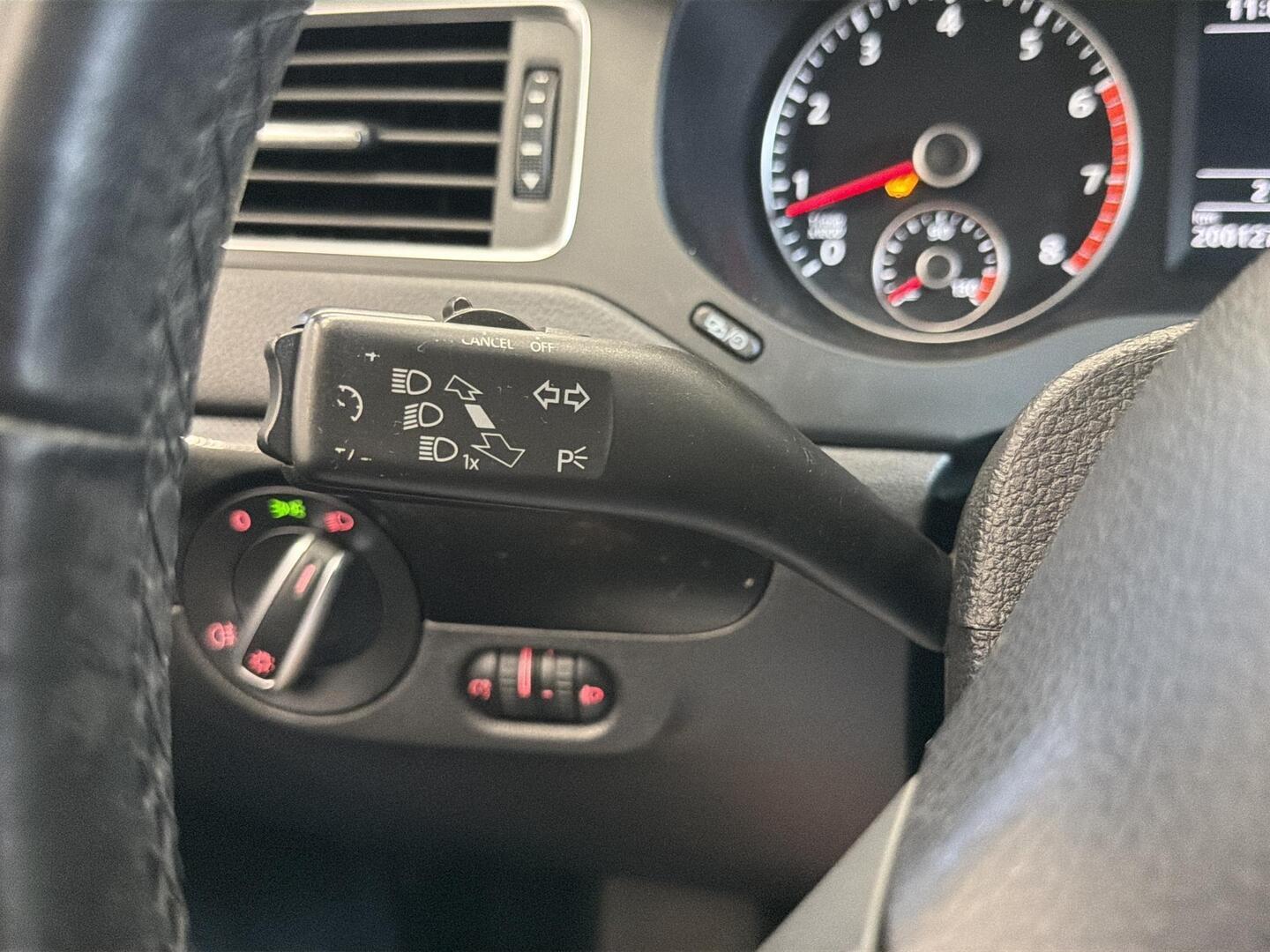 VOLKSWAGEN Jetta 2013