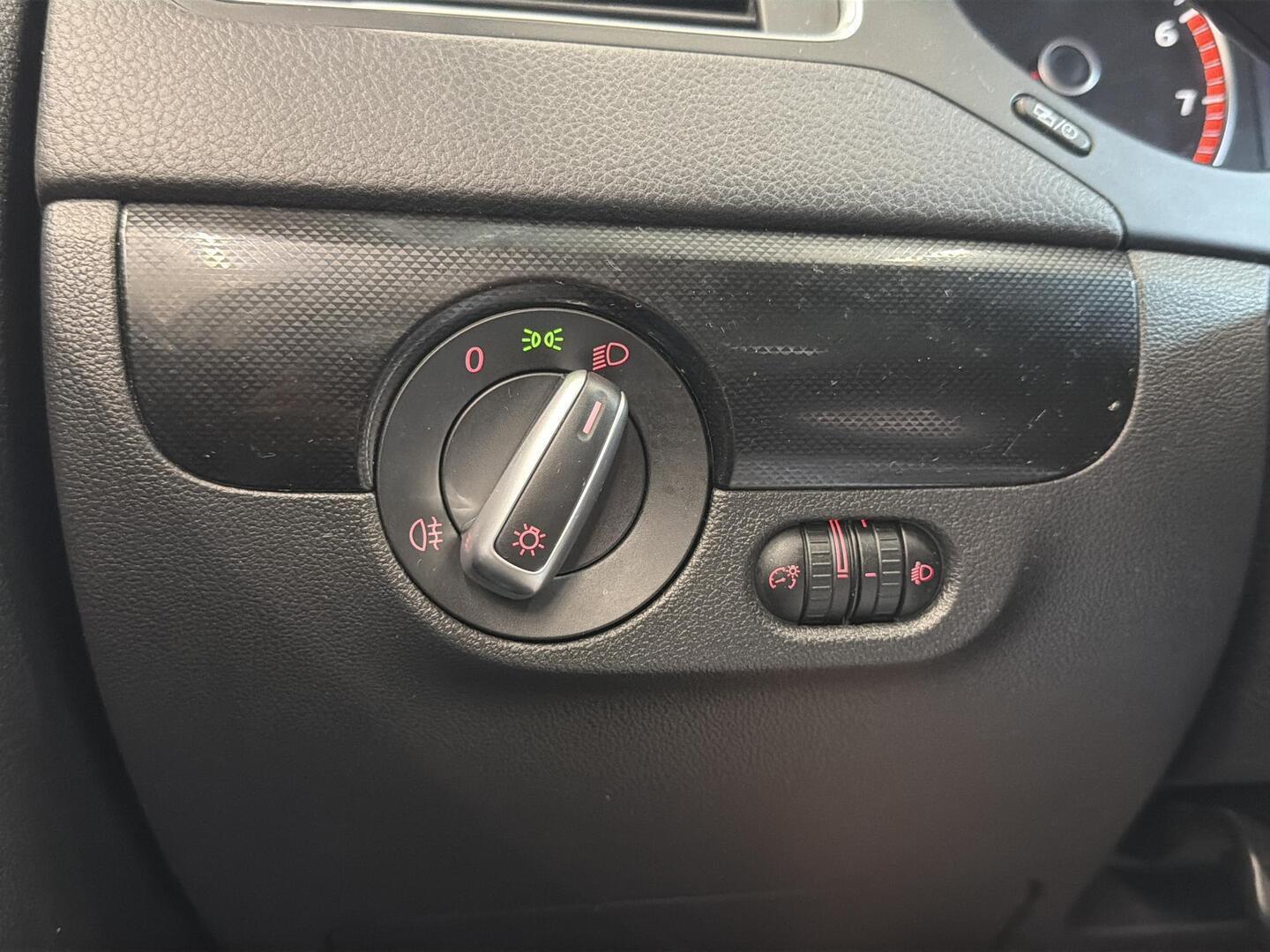 VOLKSWAGEN Jetta 2013
