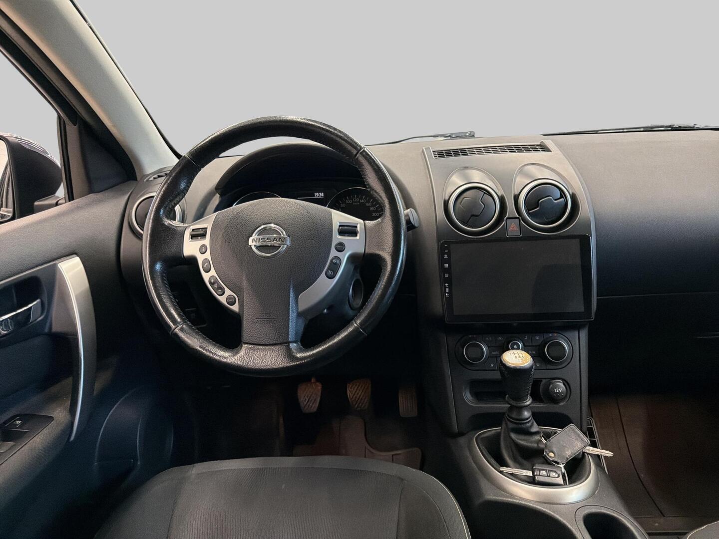 NISSAN Qashqai 2012