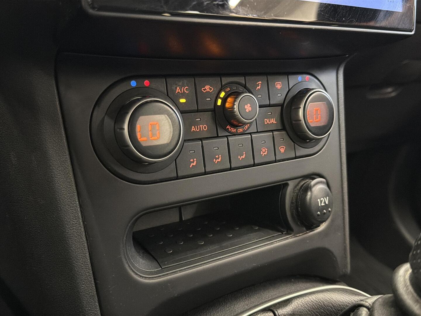 NISSAN Qashqai 2012