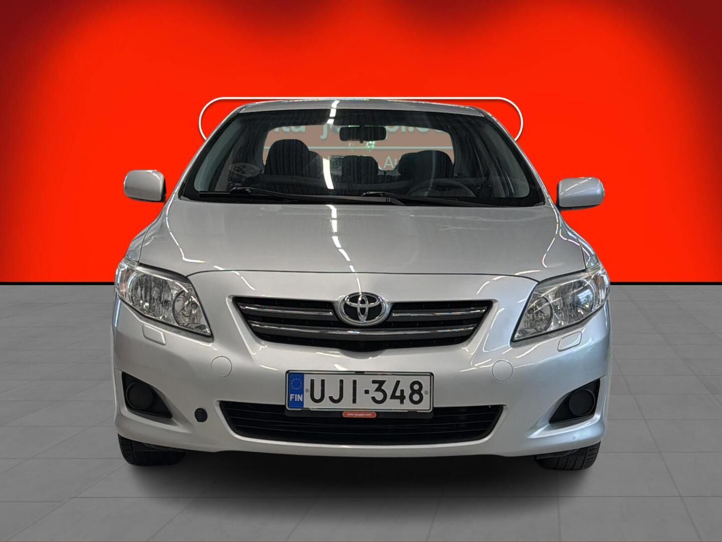 TOYOTA Corolla 2010