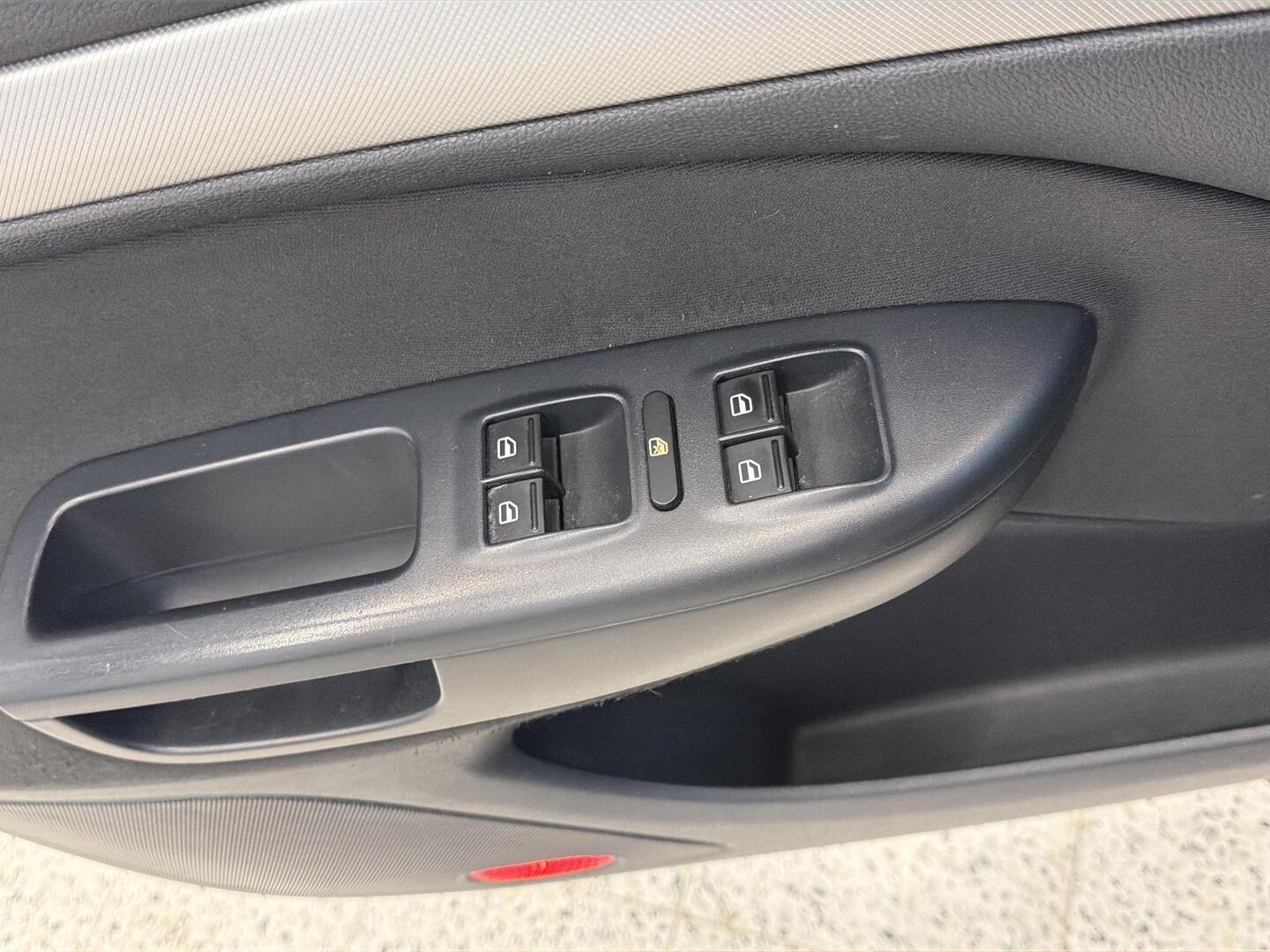 SKODA Octavia 2012