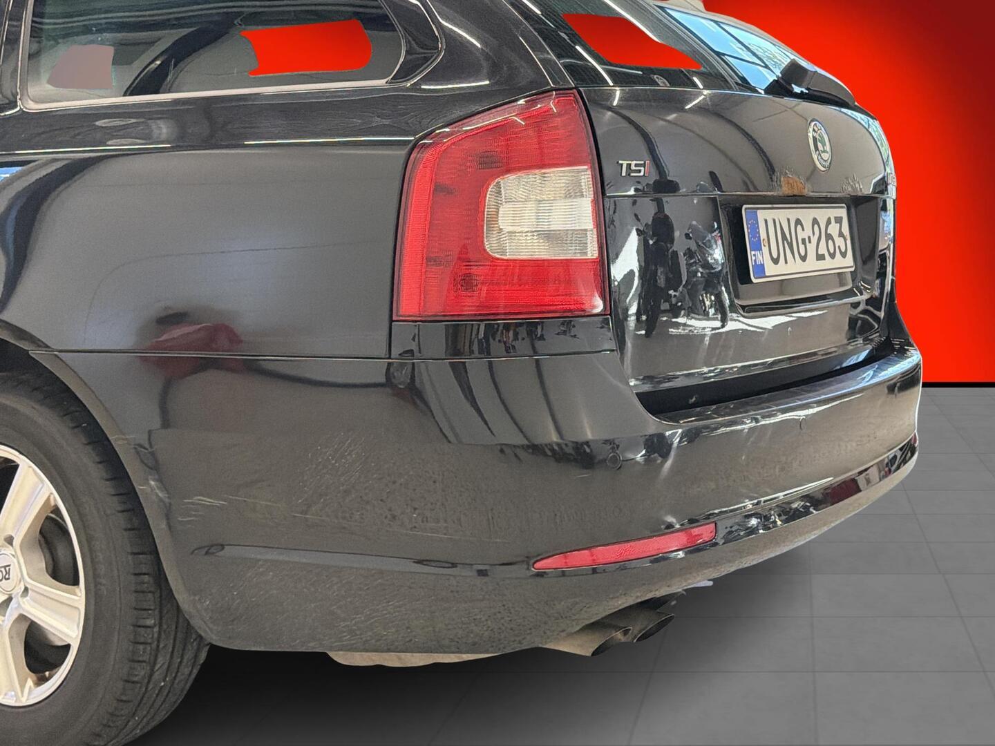 SKODA Octavia 2012