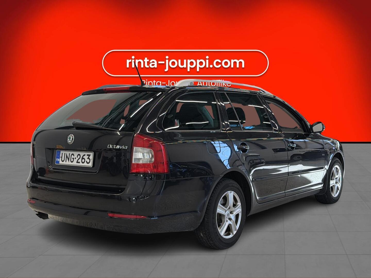 SKODA Octavia 2012