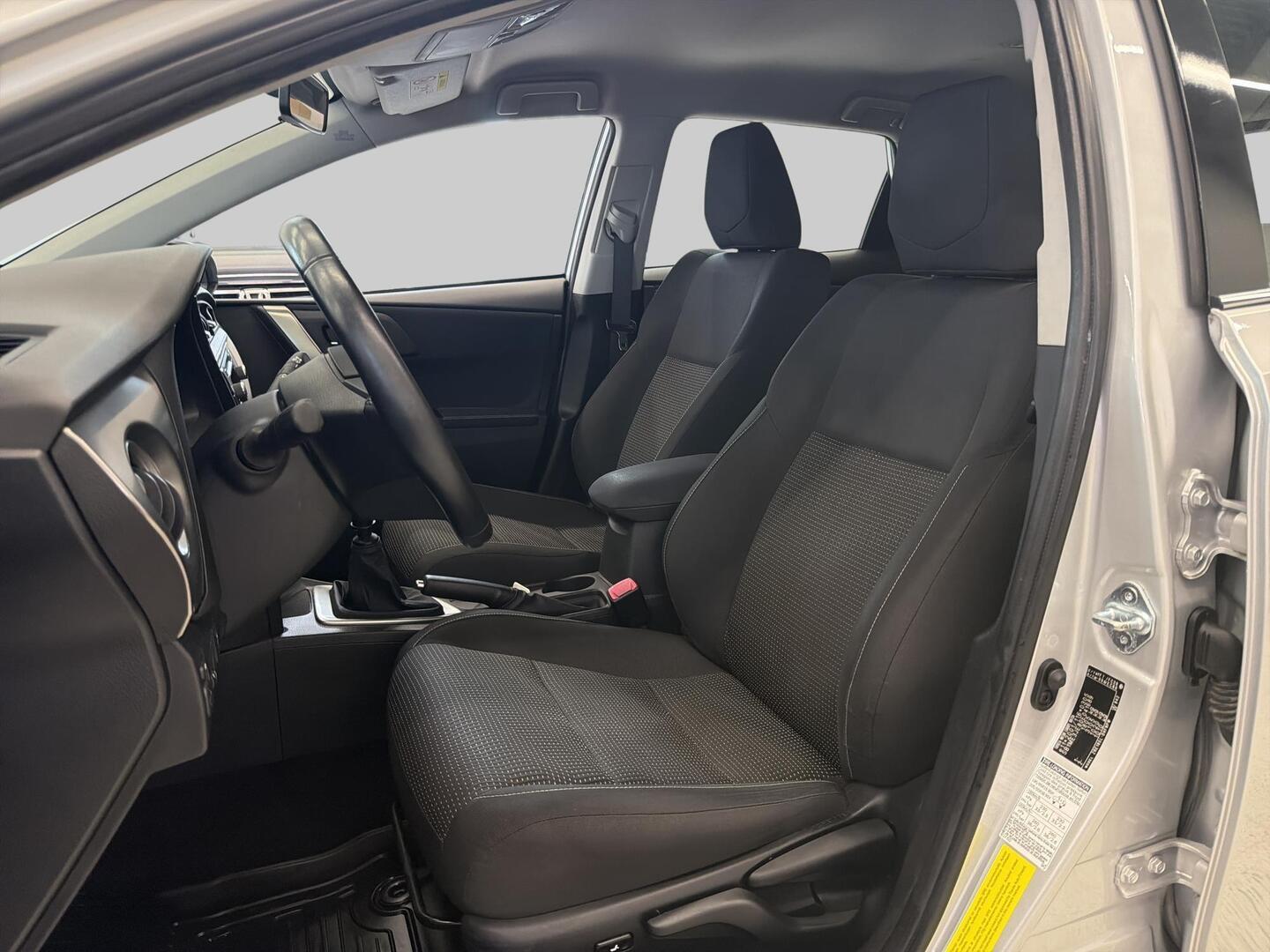 TOYOTA Auris 2013