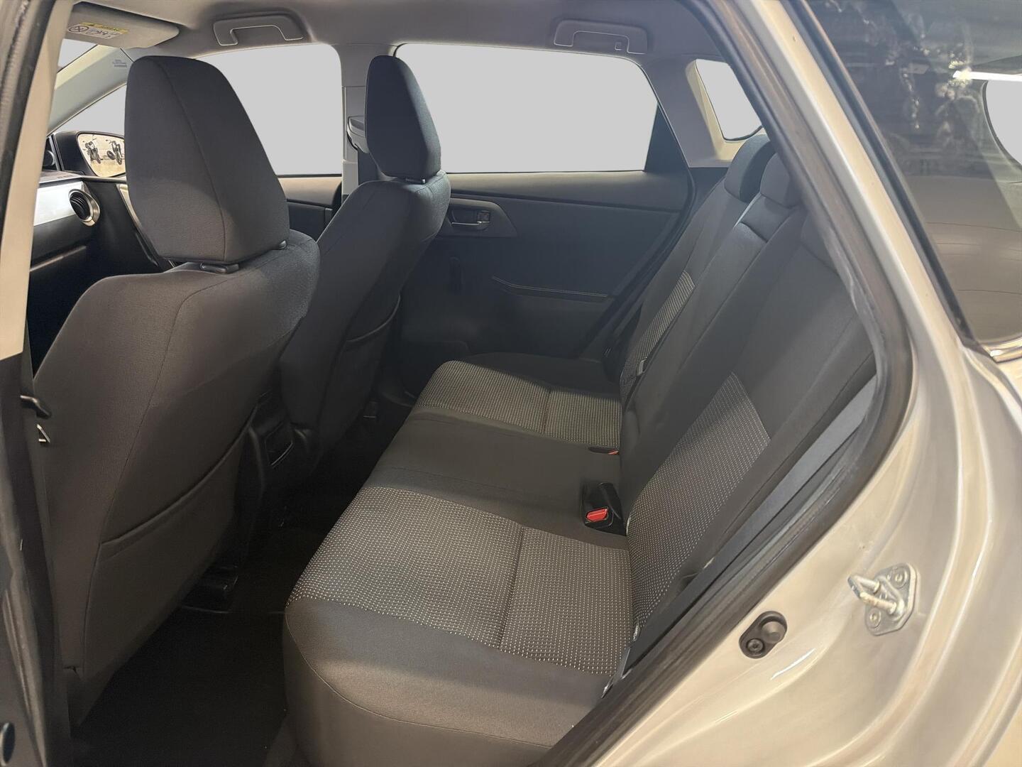TOYOTA Auris 2013