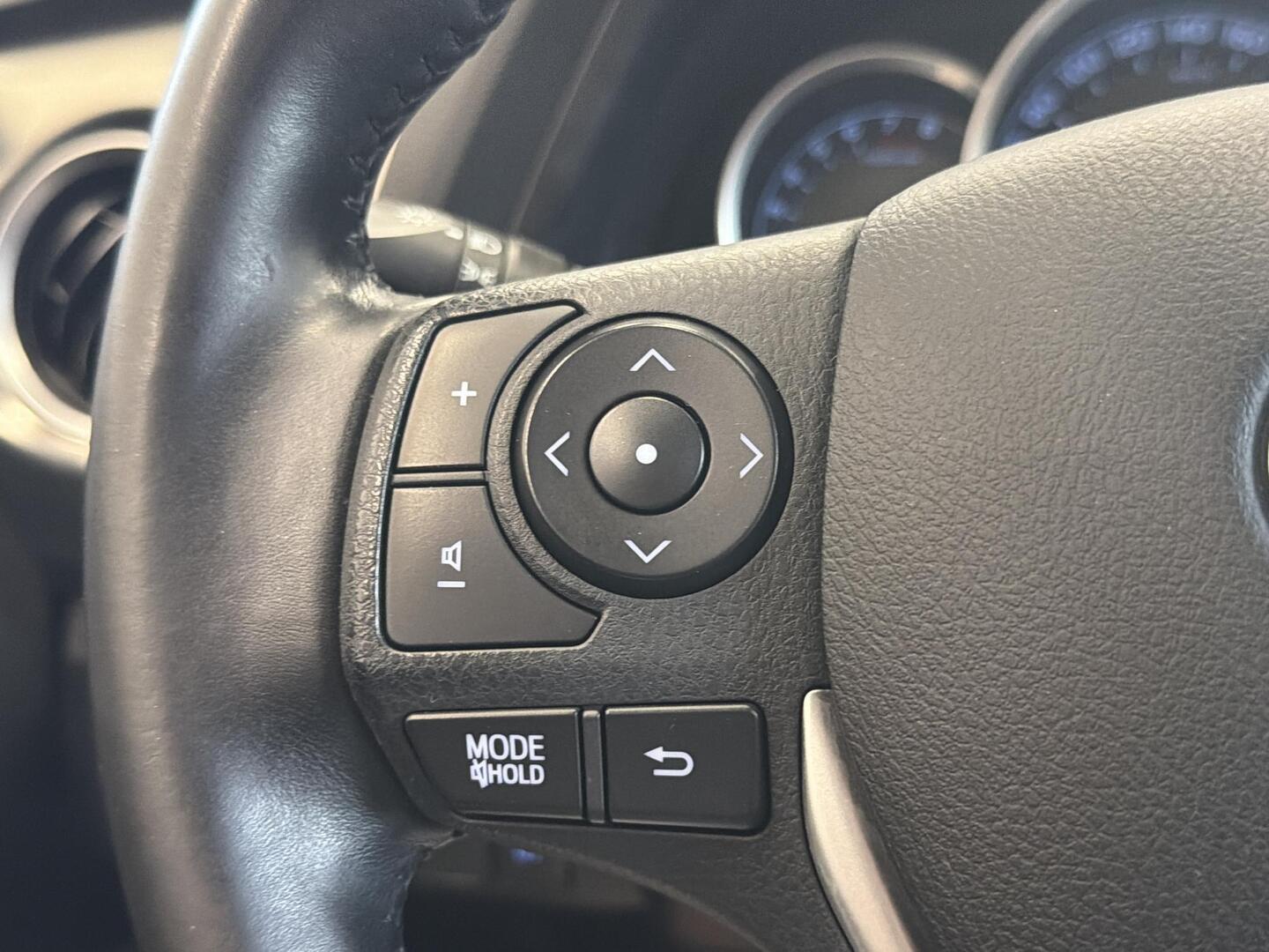 TOYOTA Auris 2013