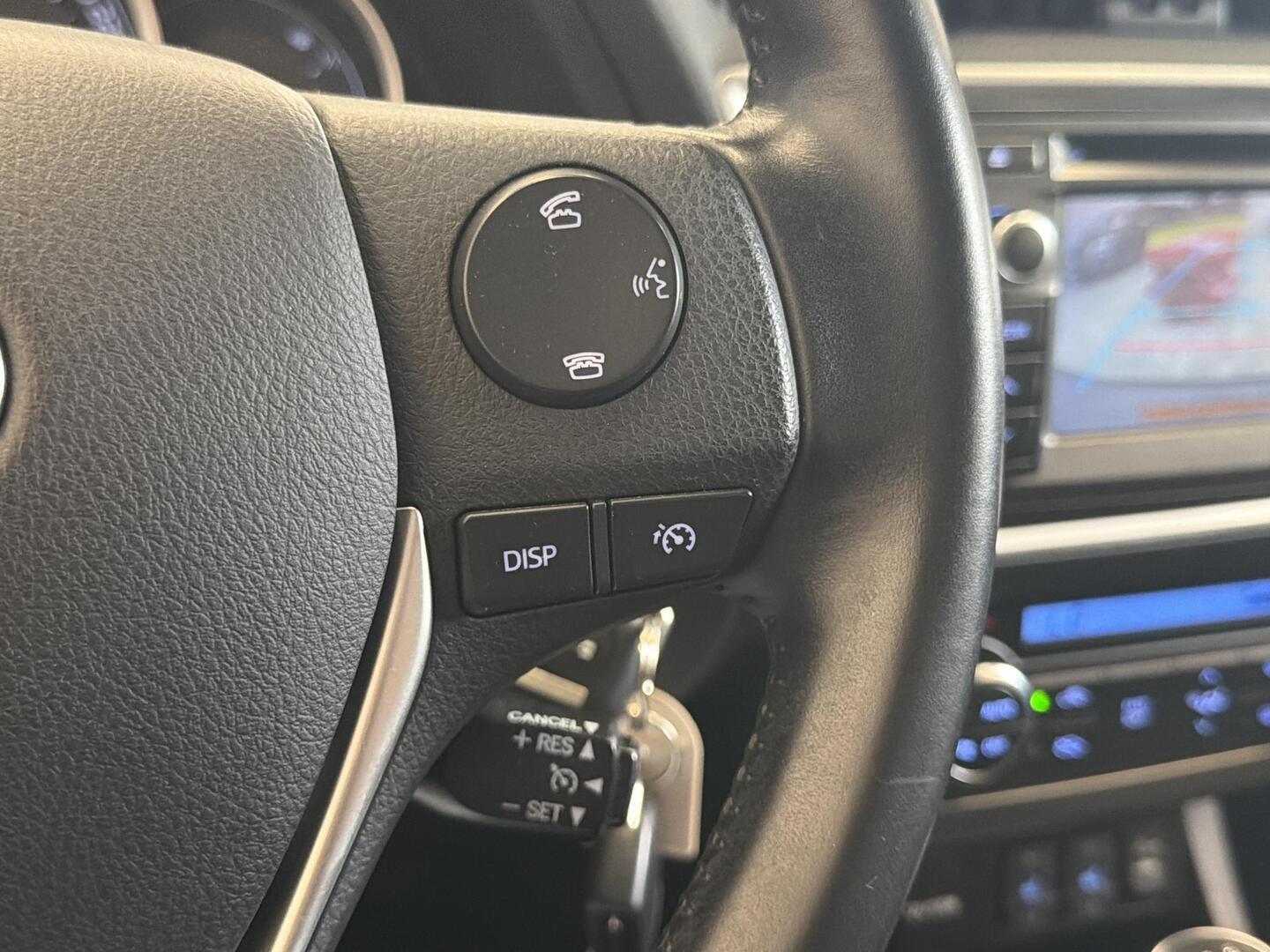 TOYOTA Auris 2013