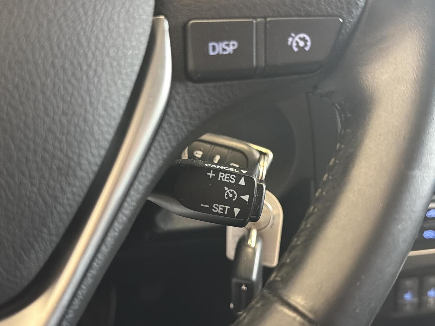 TOYOTA Auris 2013