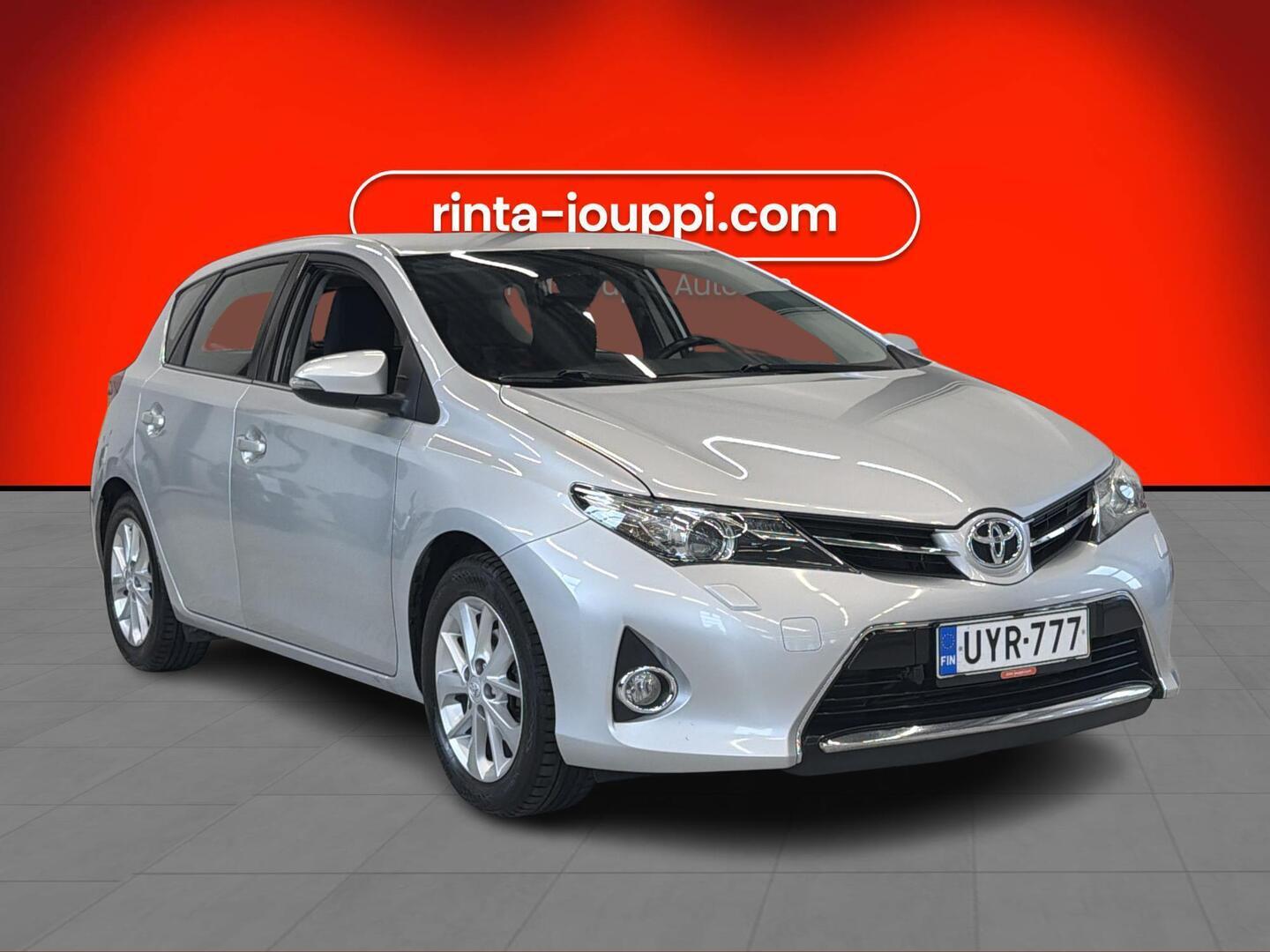 TOYOTA Auris 2013