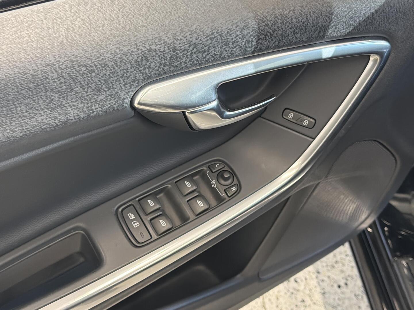 VOLVO S60 2018
